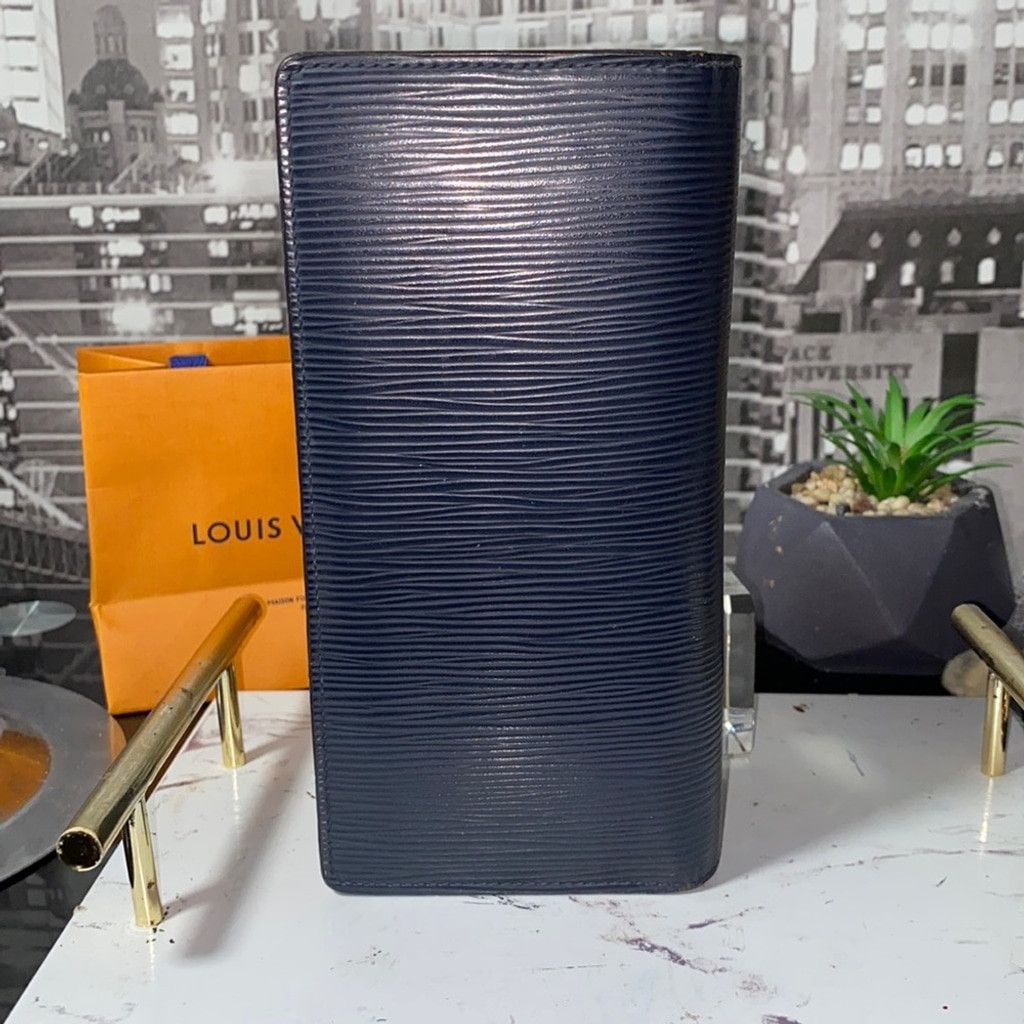 Louis Vuitton Authentic Louis Vuitton 💙Epi Brazza Wallet Size ONE SIZE - 5 Thumbnail