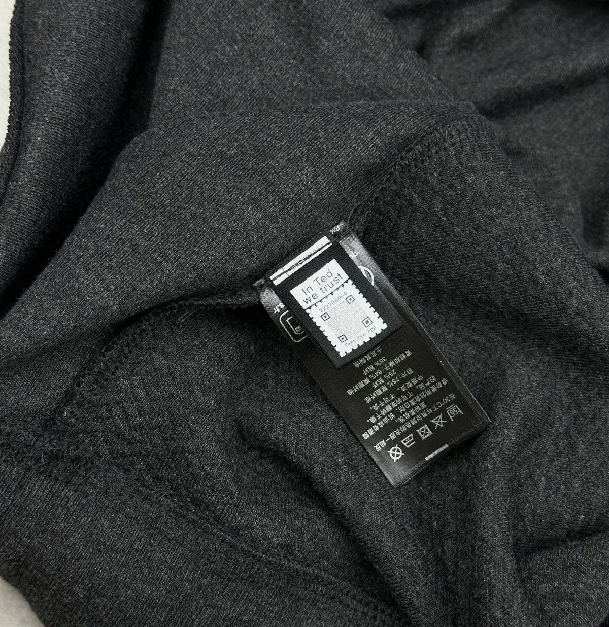 Ted Baker Ted Baker London 1/4 Zip Pullover Sweater Grey Size 4 Size US L / EU 52-54 / 3 - 8 Thumbnail
