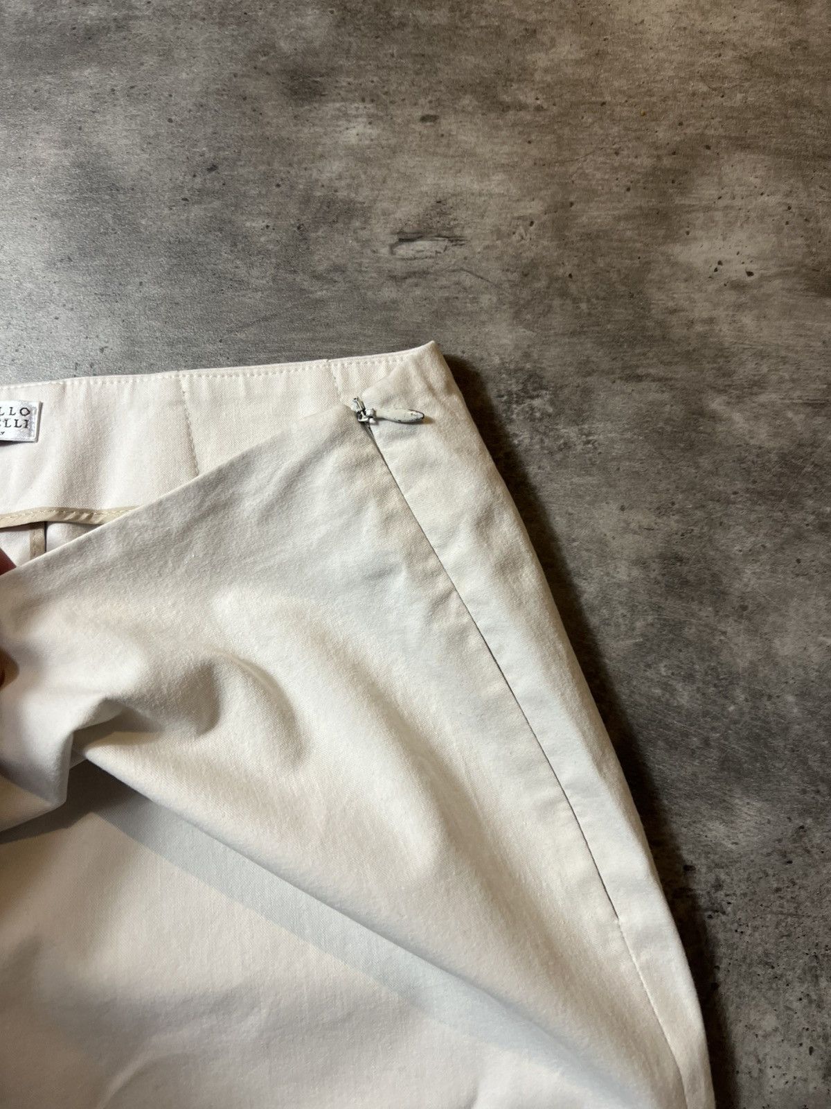 Brunello Cucinelli Brunello Cucinelli Ecru Carot Fit Pants Size 30" / US 8 / IT 44 - 7 Thumbnail