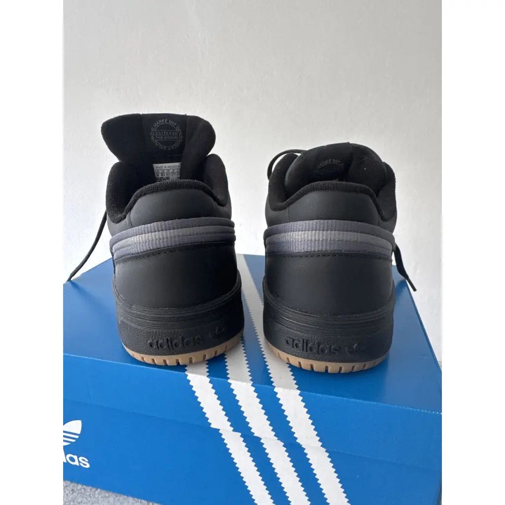 Adidas Adidas Team Court 2 Triple Black Gum Sole Sneakers US9 Size US 9 / EU 42 - 7 Thumbnail