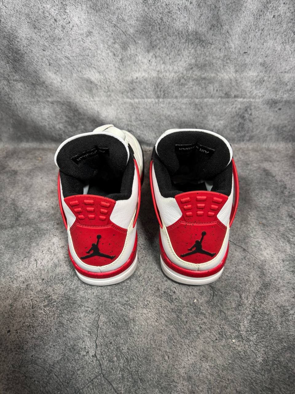 Jordan Brand Size 11 | Jordan 4 Red Cement No Box | Pre-Owned Size US 11 / EU 44 - 2 Thumbnail