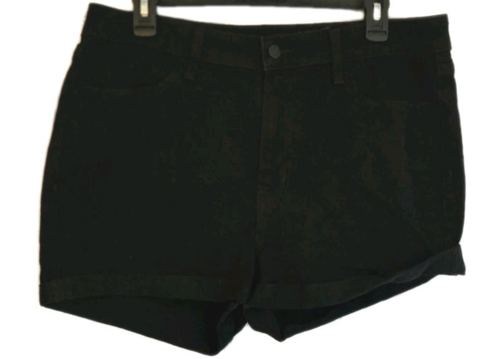 Old Navy Old Navy Womens High Rise Wow HR Short Black Jack Jean Short Size 36" / US 14 / IT 50 - 1 Thumbnail