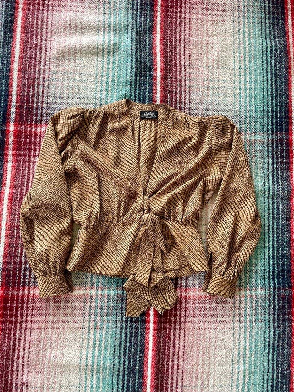 Oleg Cassini 70s Castioni Silk Gold Snake Print Cropped Blouse M Size M / US 6-8 / IT 42-44 - 1 Thumbnail