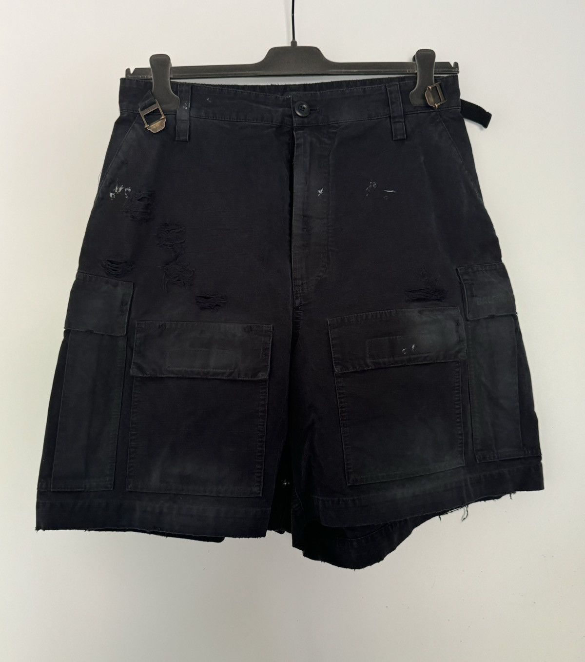 Balenciaga Balenciaga Distressed Cargo Shorts Size US 30 / EU 46 - 3 Thumbnail