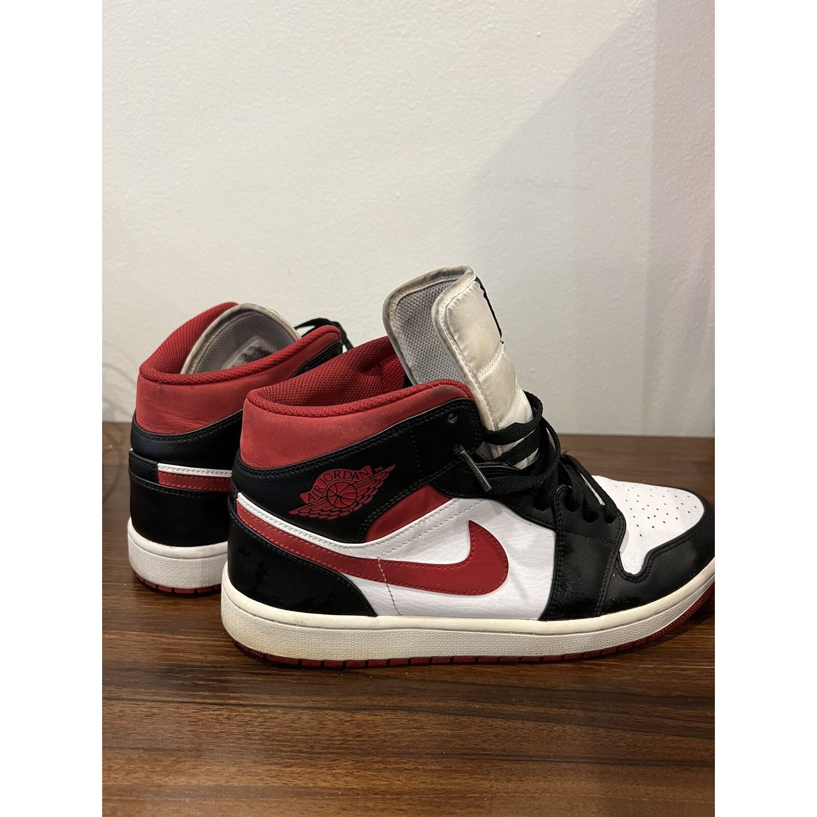 Nike Size 10 - Jordan 1 Mid Metallic Red Size US 10 / EU 43 - 6 Thumbnail