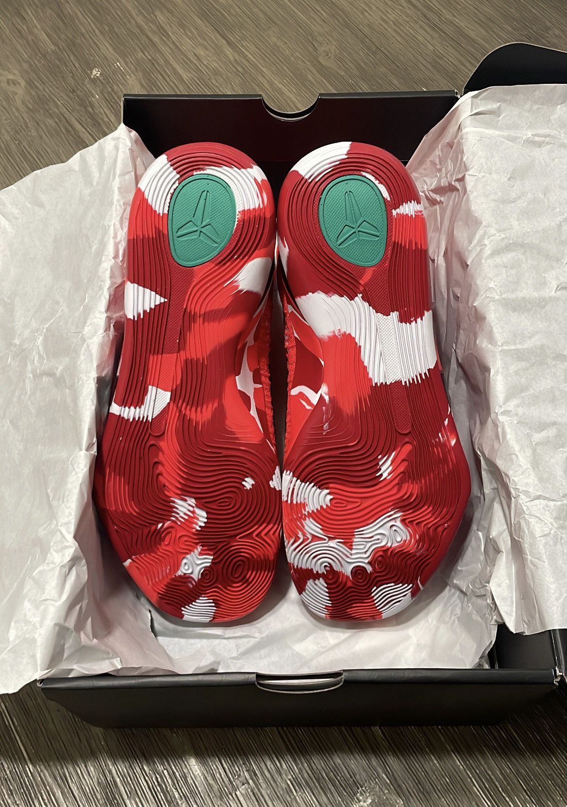 Nike Size 10 - NEW Kobe 9 Elite Protro Christmas 2024 SHIPS TODAY Size US 10 / EU 43 - 5 Thumbnail