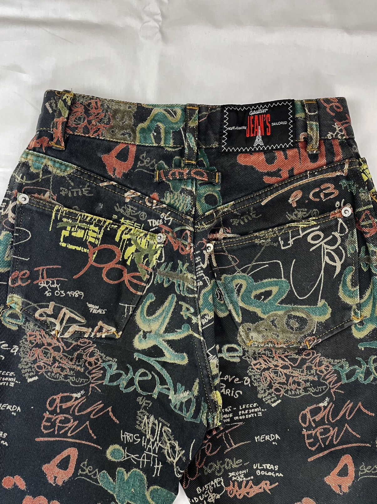 Jean Paul Gaultier SS1994 Jean Paul Gaultier Graffiti Print Jeans Vintage Size 26" / US 2 / IT 38 - 8 Thumbnail