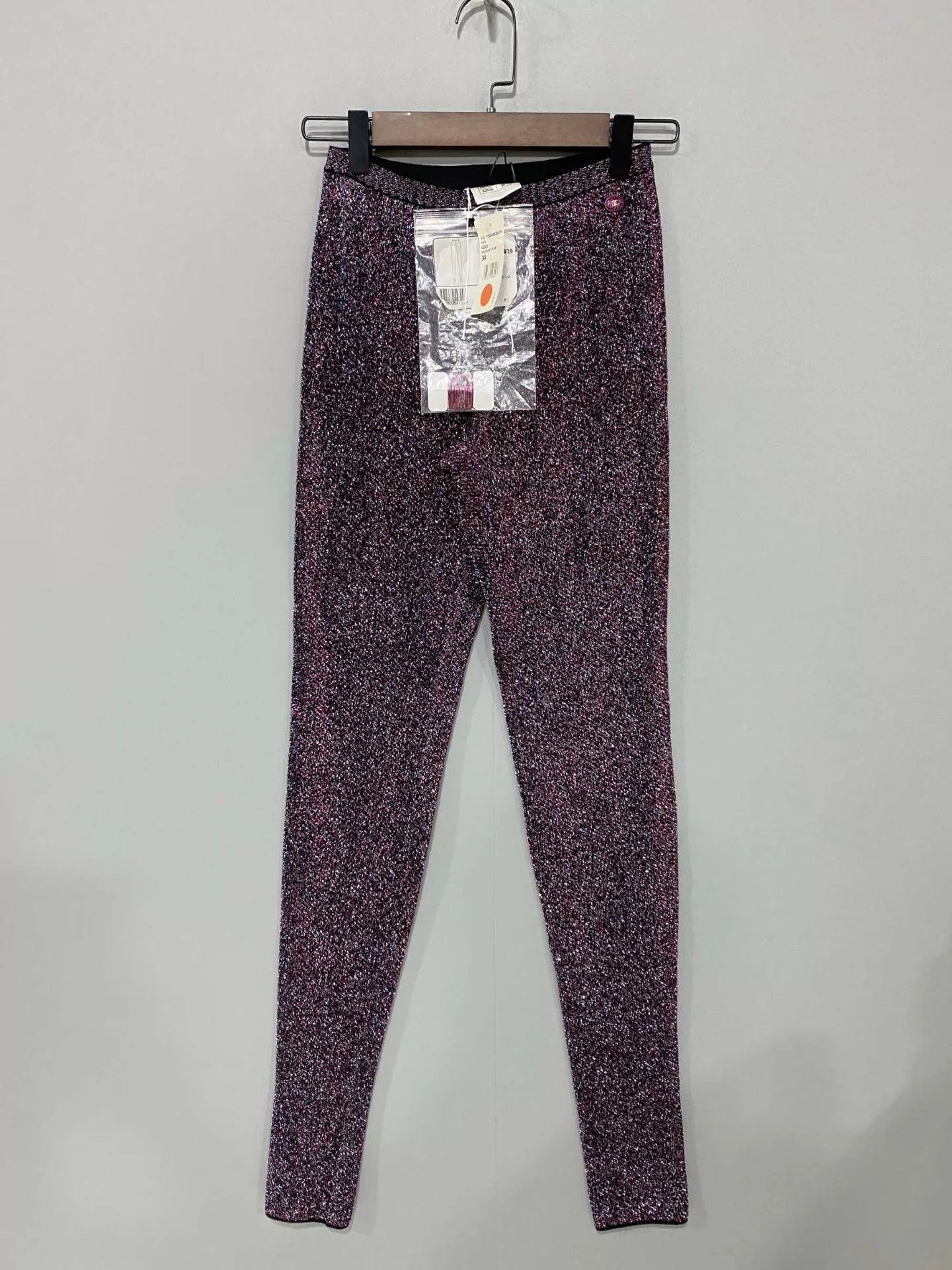 Chanel Chanel sequined leggings new with tags 34 Size 25" / US 0 / IT 36 - 1 Thumbnail