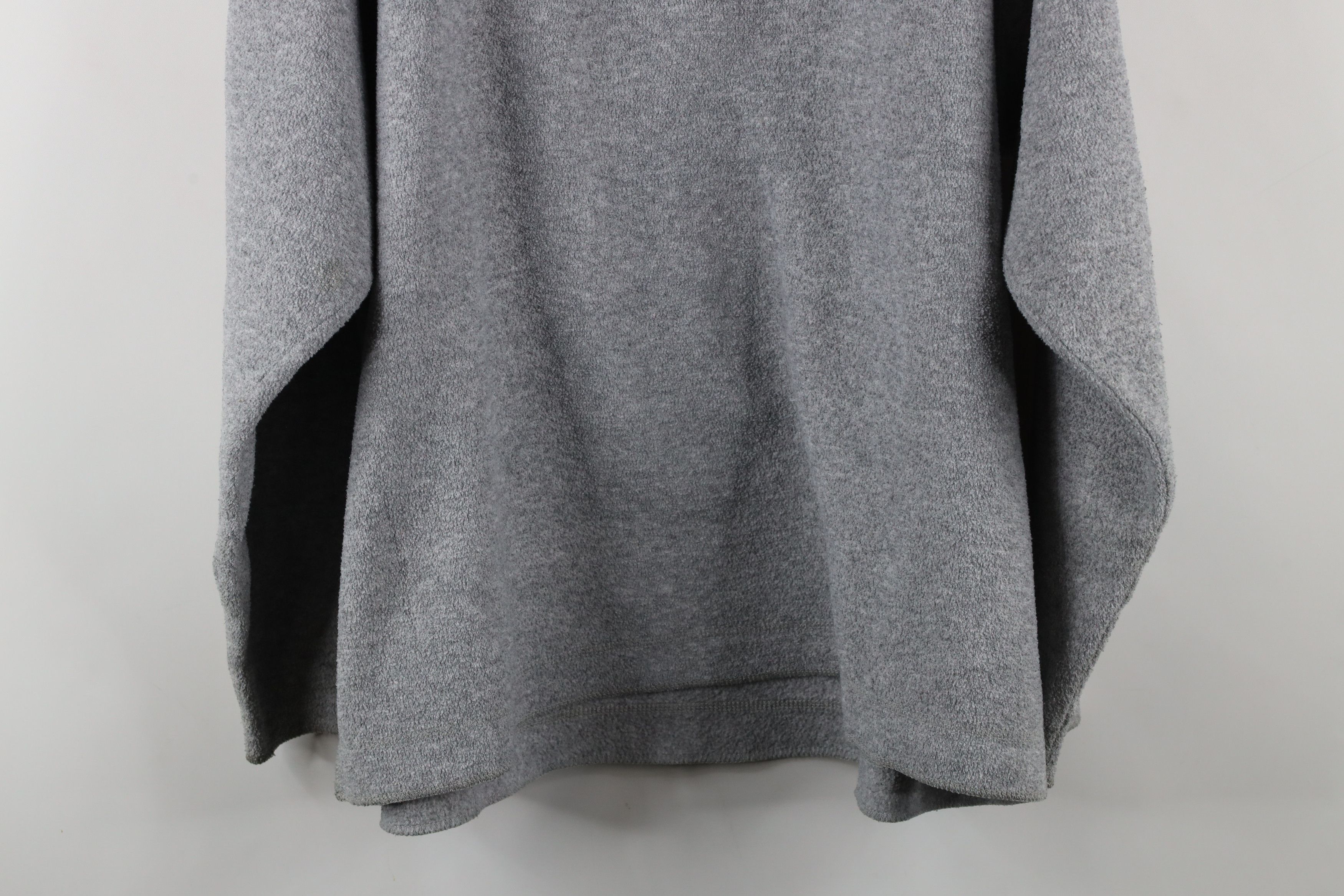 Vintage Vintage 90s Out University of Toledo Fleece Sweater Gray Size US XL / EU 56 / 4 - 11 Thumbnail