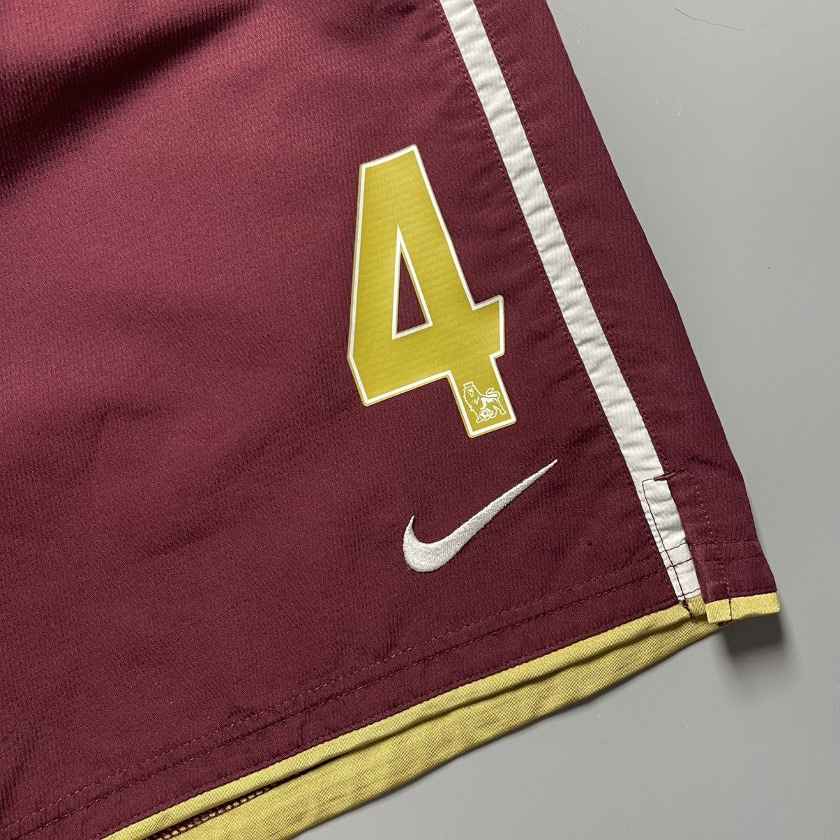 Nike ARSENAL NIKE 2007/2008 FOOTBALL AWAY SHORTS #4 FABREGAS Size US 36 / EU 52 - 3 Thumbnail