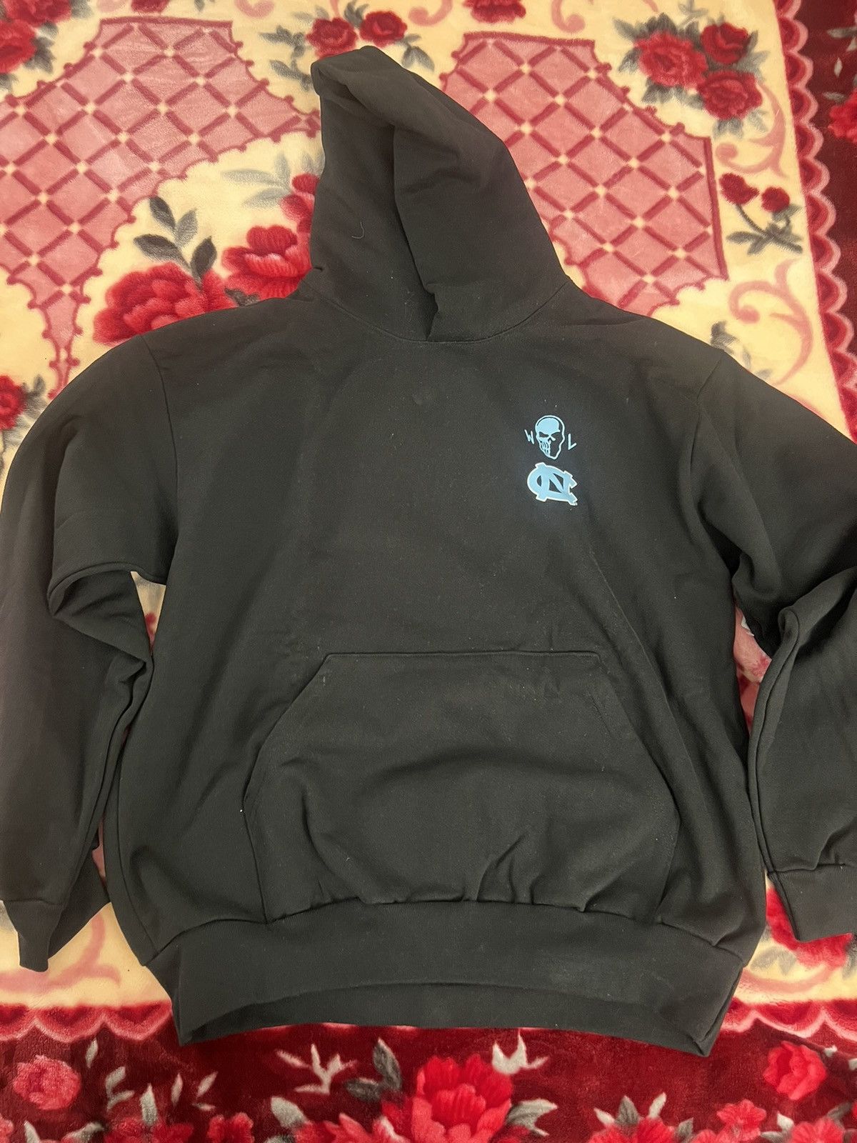 image of Warren Lotas X North Carolina NCAA Mens Basketball Hoodie XL in Black