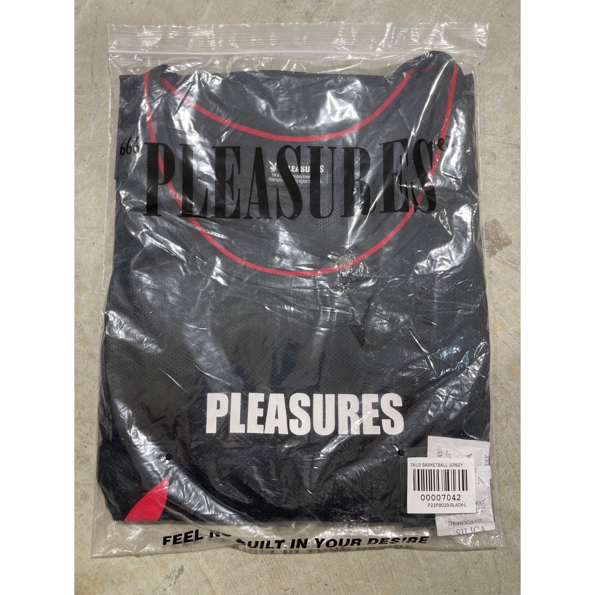 Pleasures NEW PLEASURES x PLAYBOY TRIALS JERSEY SHIRT SZ LARGE Size US L / EU 52-54 / 3 - 3 Thumbnail