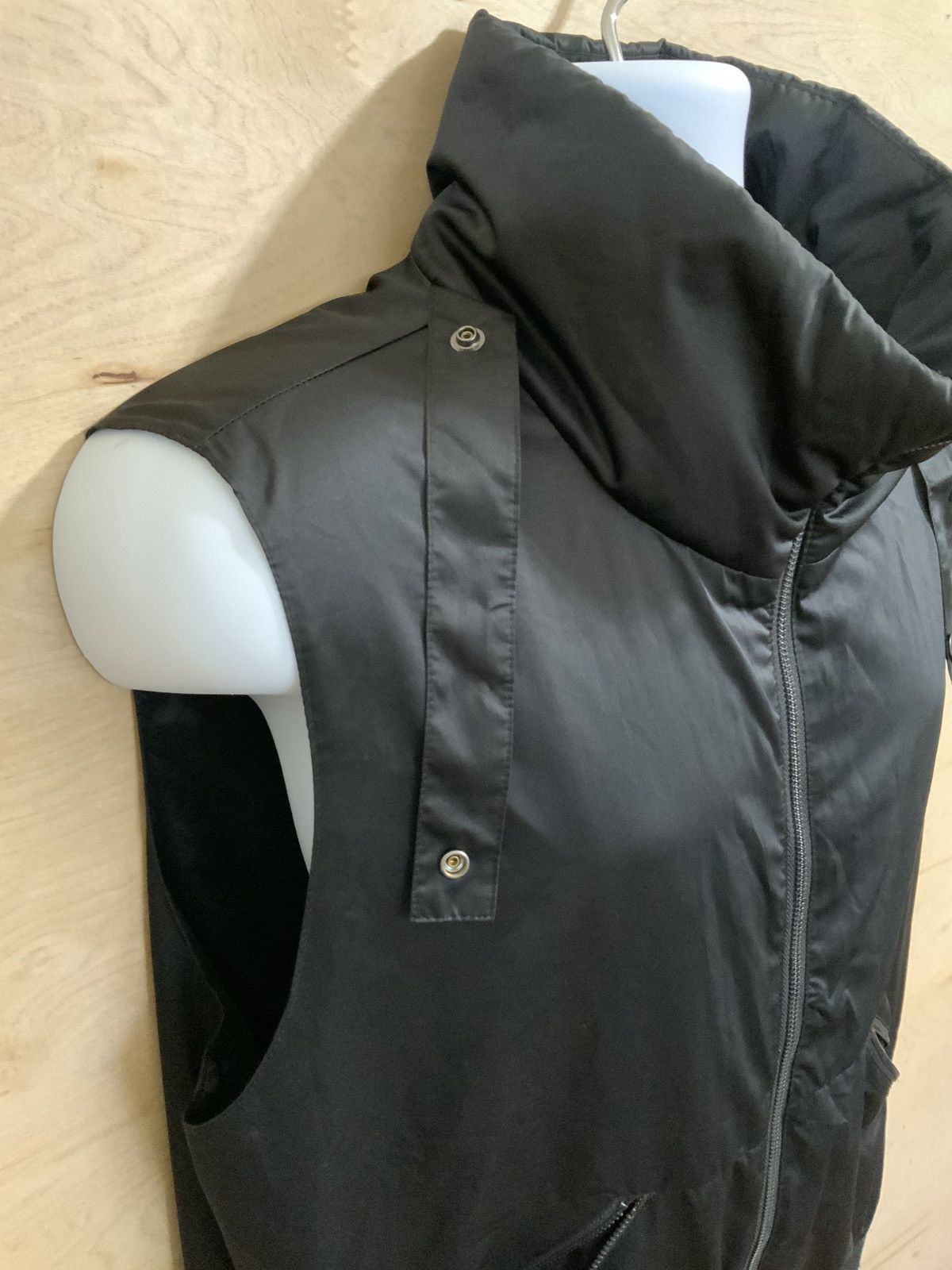Trendiano Zippered Fashion Vest Size US XL / EU 56 / 4 - 10 Thumbnail
