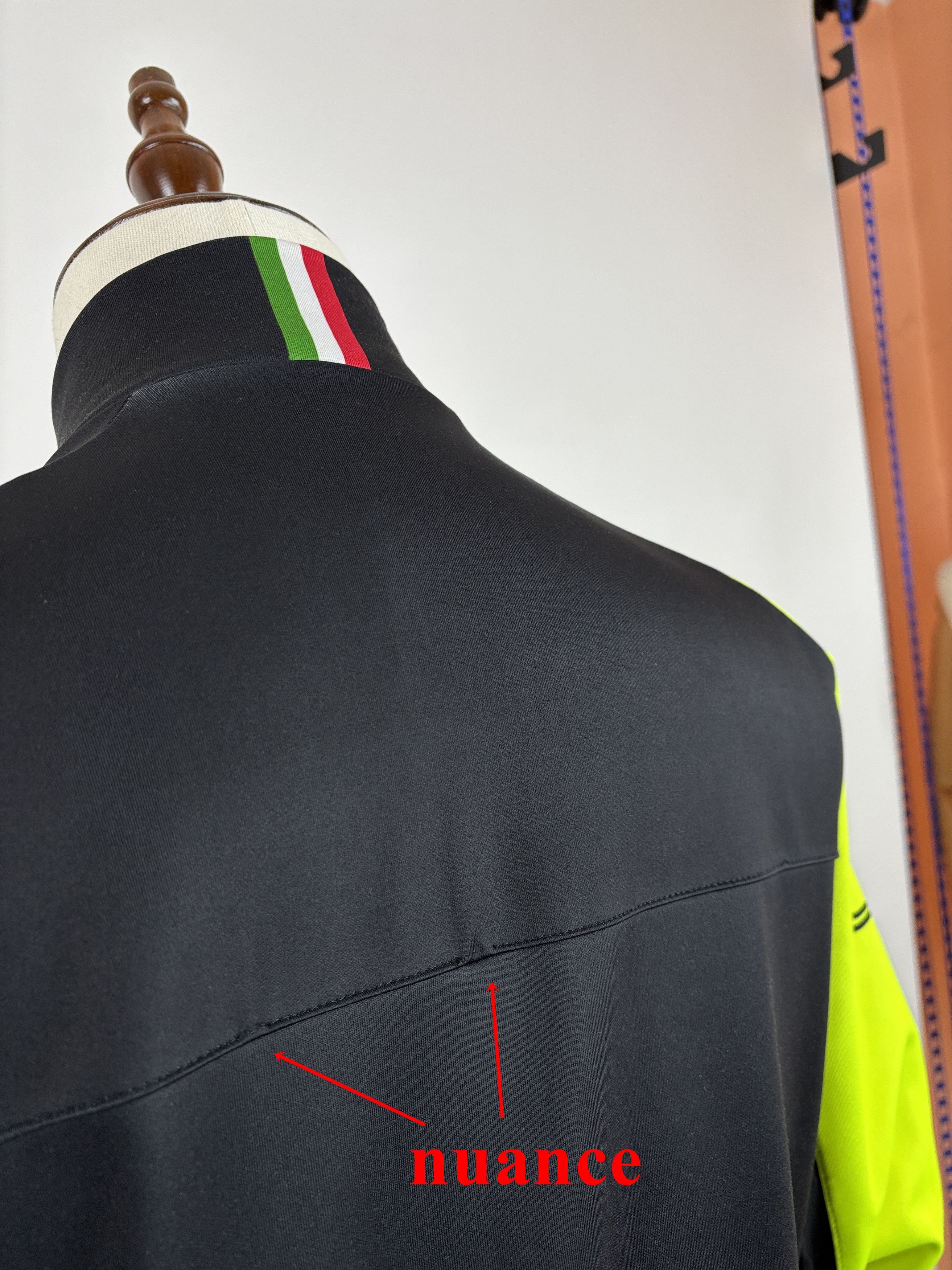Bicycle Santini 65 Gore Windstopper Cycling Jacket Size US L / EU 52-54 / 3 - 13 Thumbnail