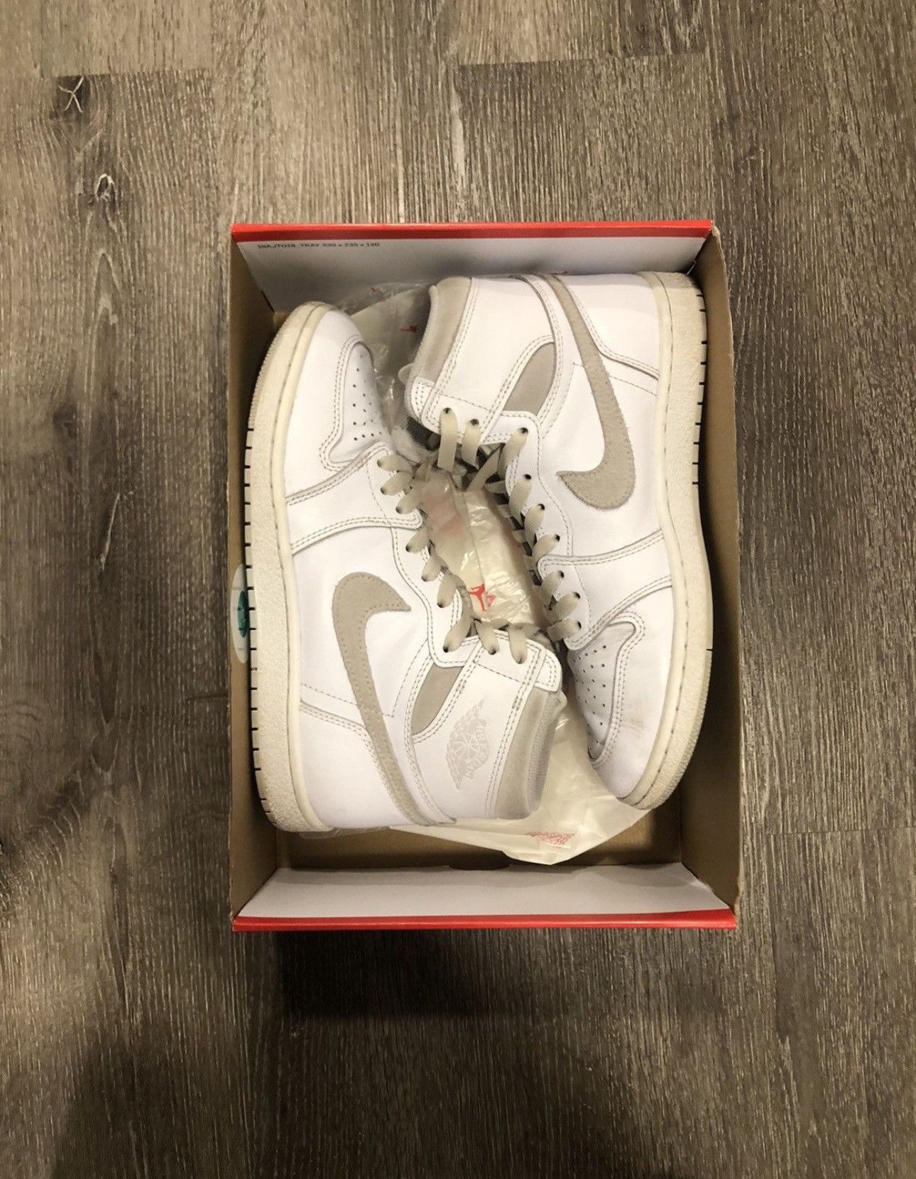 Jordan Brand × Nike Jordan 1 Neutral Grey 1985 Cut Size US 9 / EU 42 - 1 Thumbnail