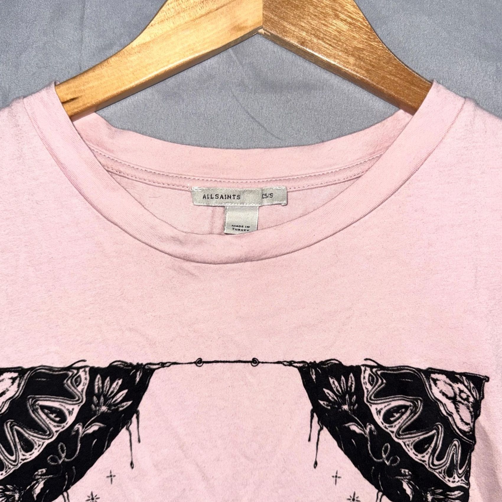 Allsaints AllSaints Shirt Womens XS/S Pink Skull Heart Graphic Boxy Cap Sleeve Gothic Tee Size XS / US 0-2 / IT 36-38 - 3 Thumbnail