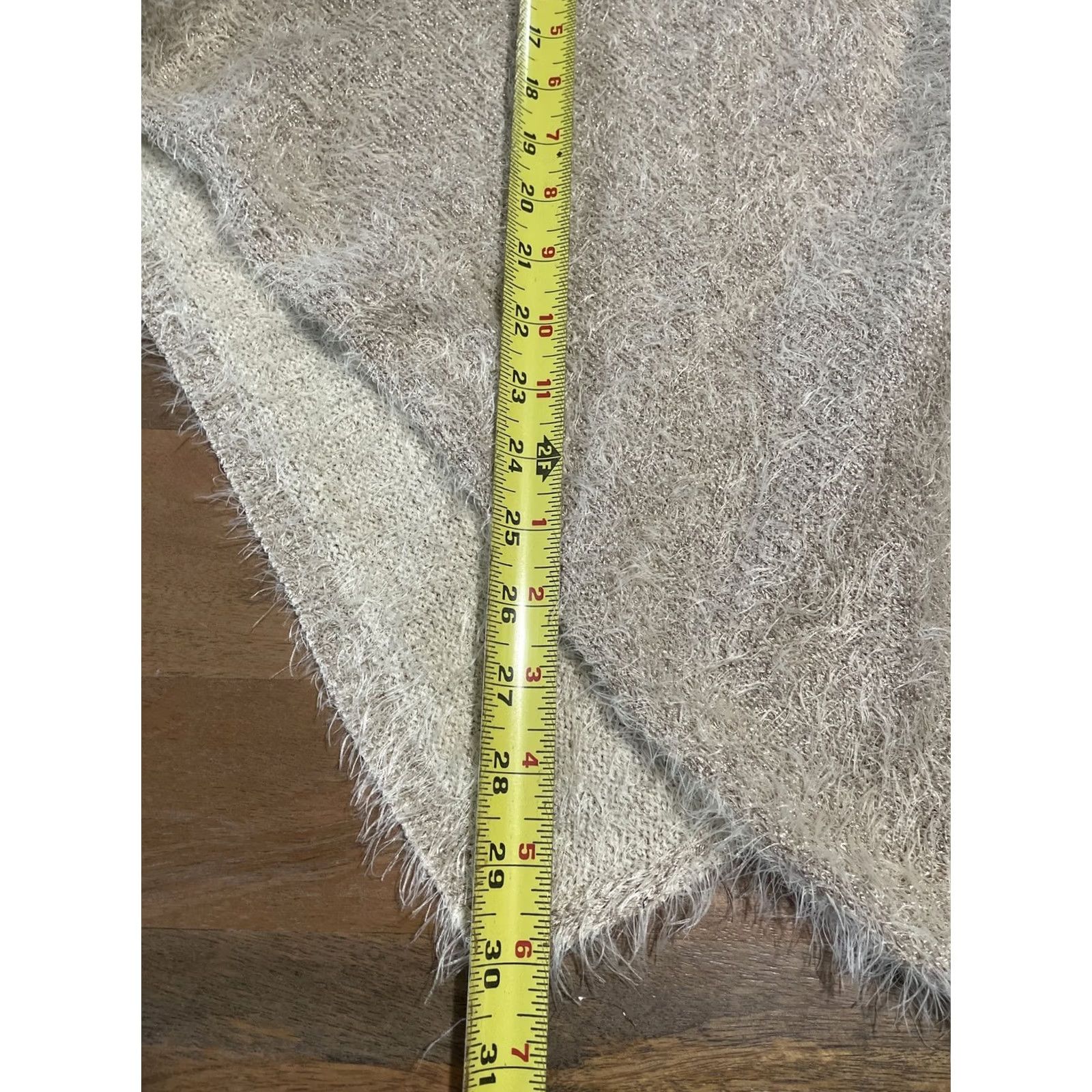 Anthropologie Anthropologie Poncho Womens One Size Cream NWT Akemi Kin Lara Eyelash Golden Metallic Fuzzy Size ONE SIZE - 8 Thumbnail