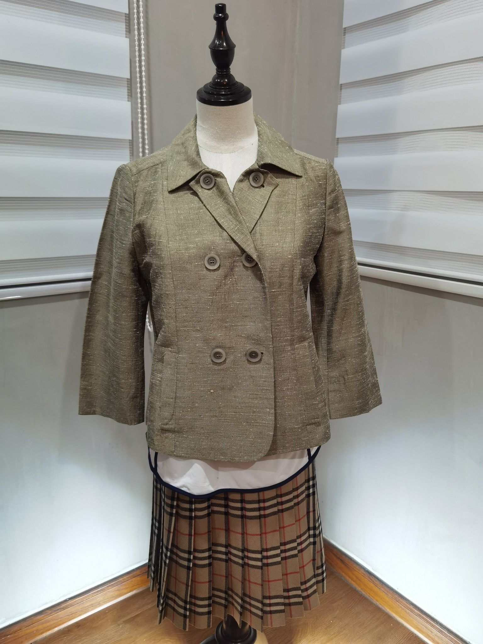 Max Mara Max Mara designer blazer XS 2182 Size XS / US 0-2 / IT 36-38 - 1 Thumbnail