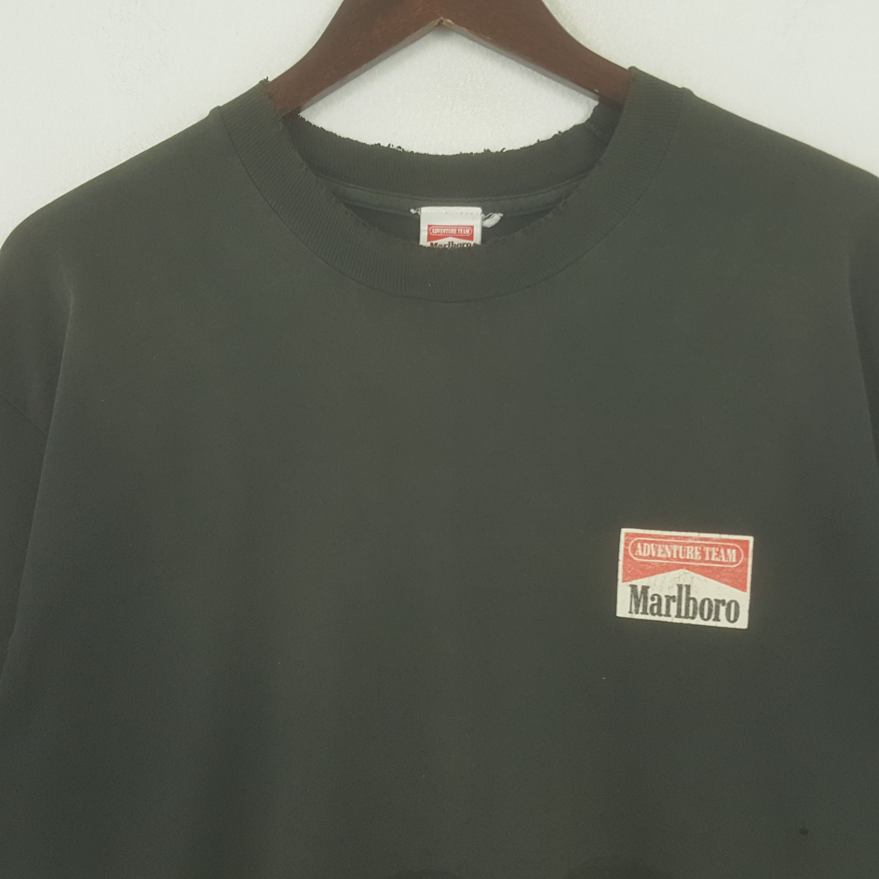 Marlboro × Vintage Vintage Marlboro Adventure Team Single Pocket Tshirt Size US L / EU 52-54 / 3 - 4 Thumbnail