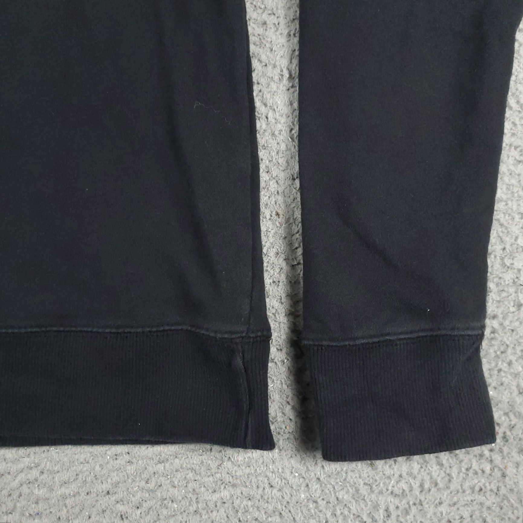 Champion VINTAGE Champion Men's Pullover Sweater M Black Casual Knit Logo Zipper Modern Outdoor Size US M / EU 48-50 / 2 - 4 Thumbnail