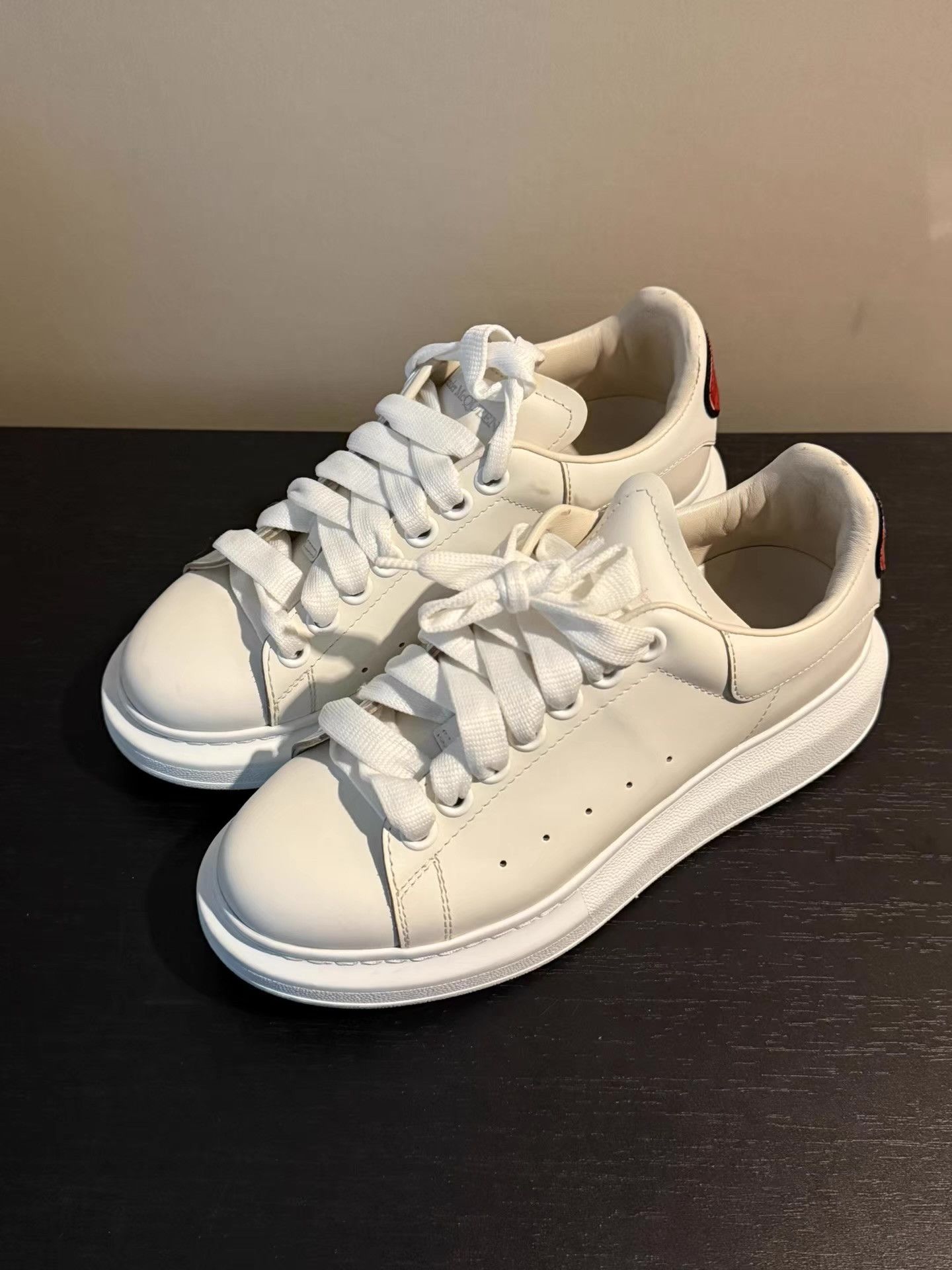 Alexander McQueen Alexander McQueen heart-patterned white sneakers Q20 Size US 6 / IT 36 - 1 Thumbnail
