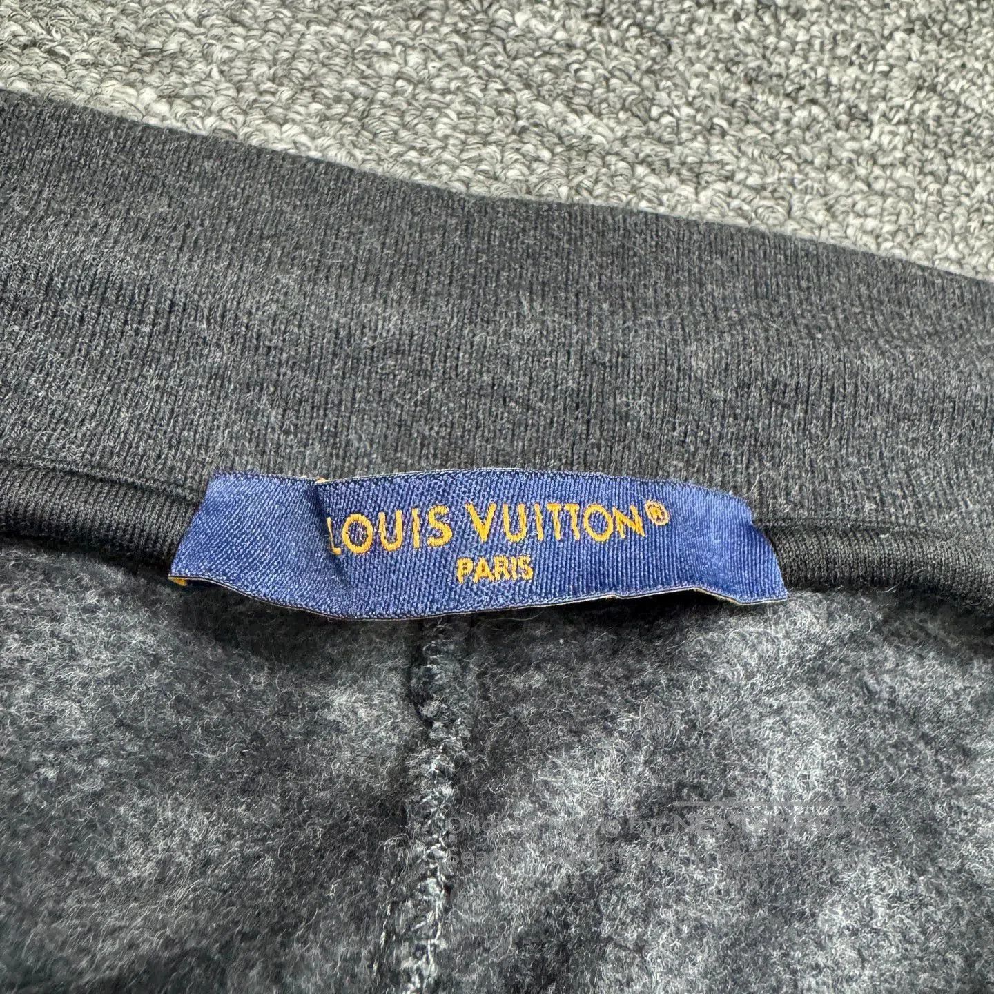 Louis Vuitton Black Checkered Drawstring Shorts Size 34. Size US 34 / EU 50 - 2 Thumbnail