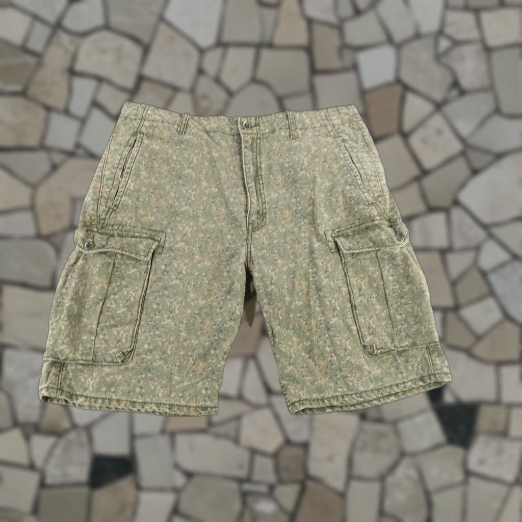 Levi's VINTAGE Levi's Cargo Shorts Mens 36 Cotton Camouflage Utility Baggy Casual Outdoor Size US 36 / EU 52 - 1 Thumbnail