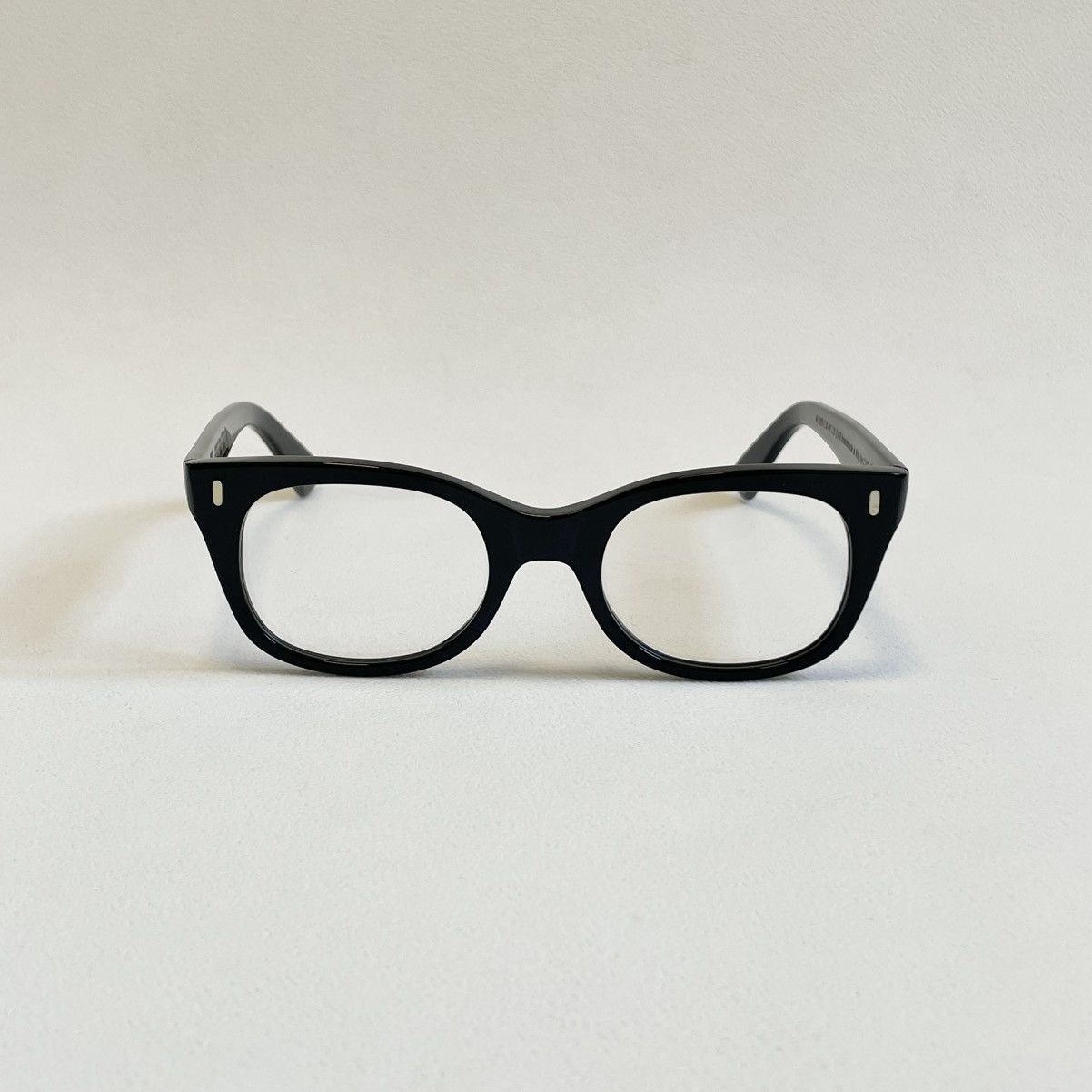 Classic Black ‘Wayfarer’ Eye Glasses/Sunglasses