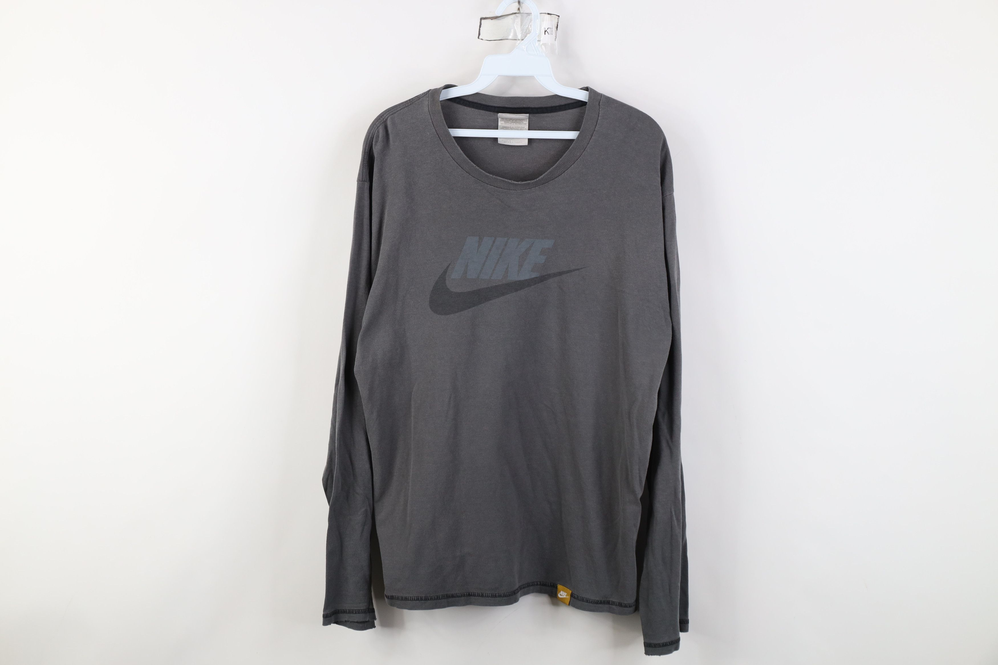 Nike Vintage Y2K Nike Scott Big Center Swoosh Long Sleeve T-Shirt Size US L / EU 52-54 / 3 - 1 Thumbnail