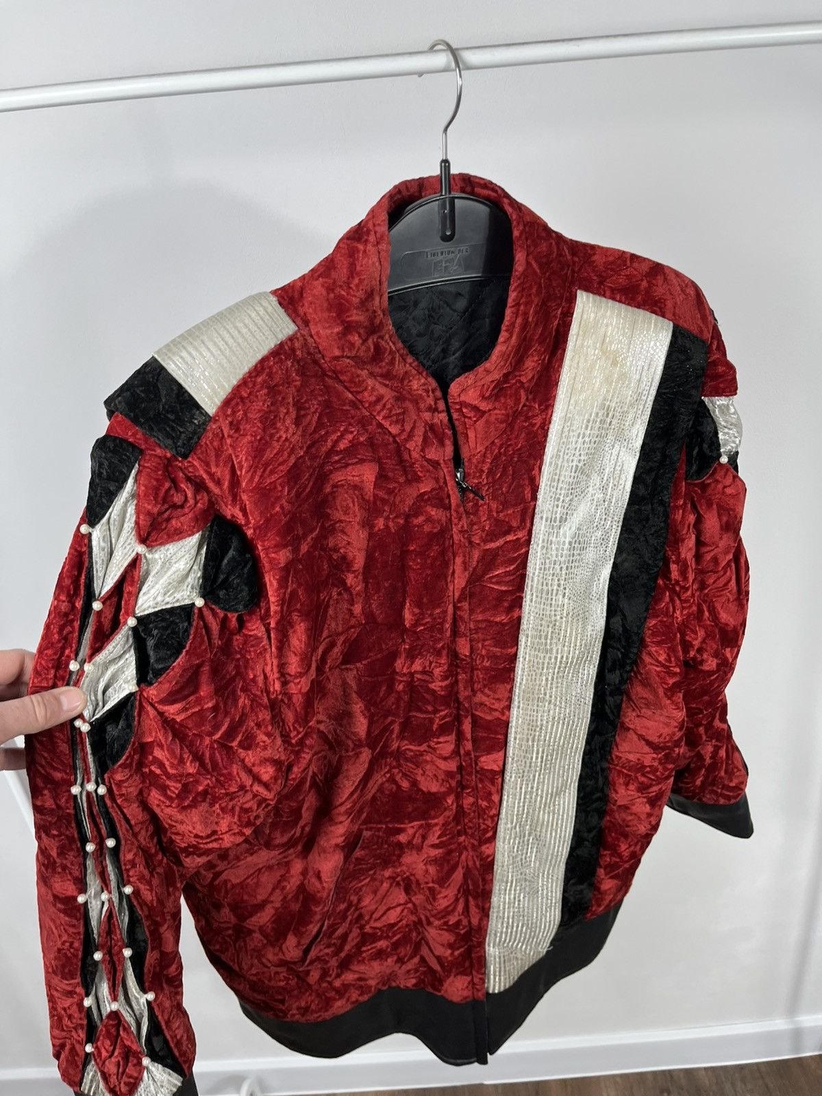 Other Vintage Red Velvet Zip Jacket Stage Costume Style Size US M / EU 48-50 / 2 - 10 Thumbnail