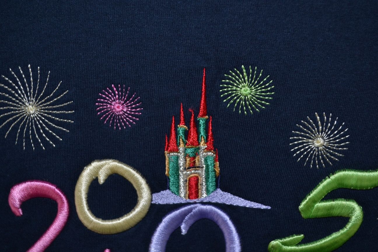 Disney Vintage 2005 Orlando Florida Embroidered t-shirt y2k L Size US S / EU 44-46 / 1 - 6 Thumbnail
