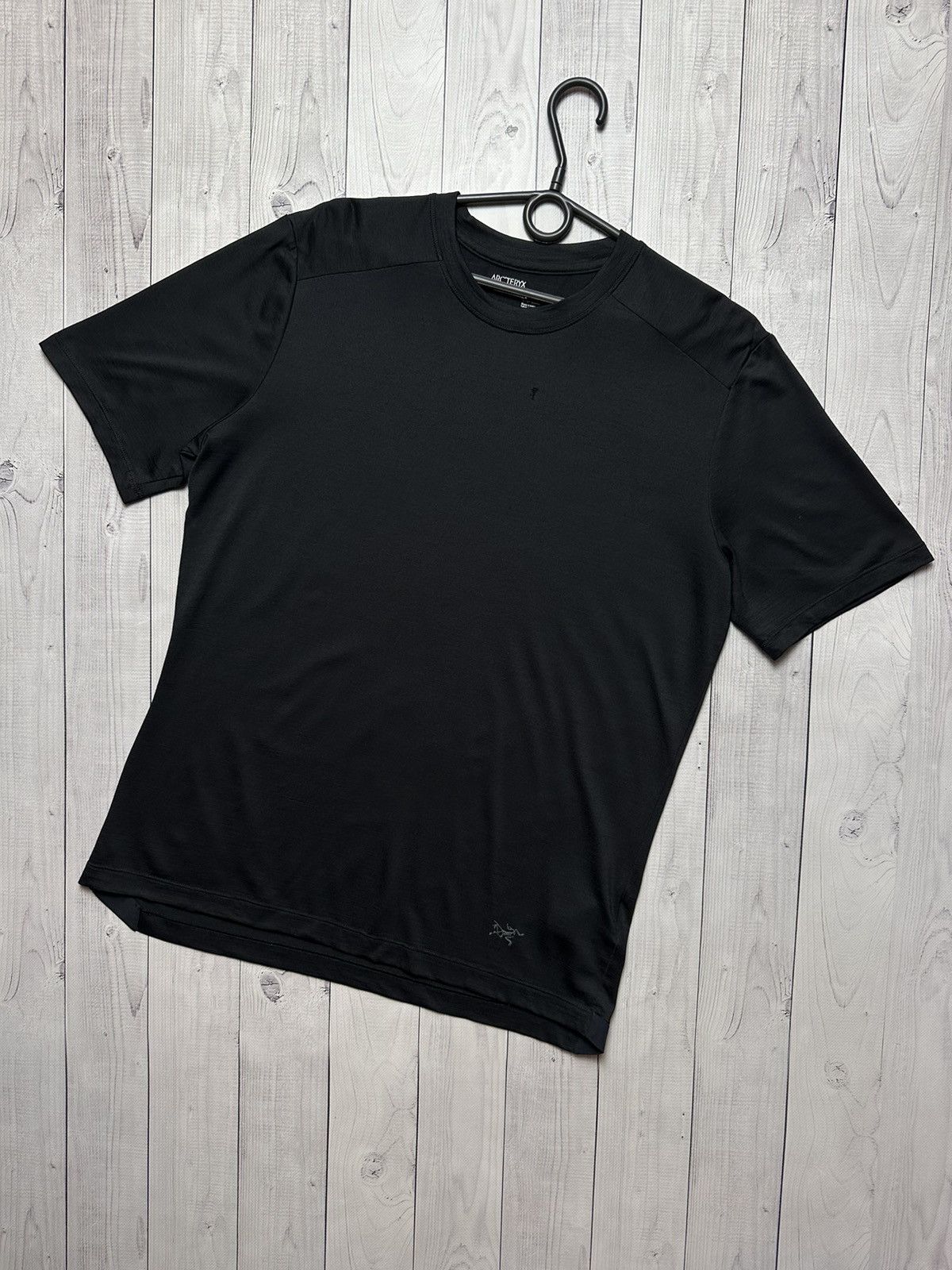 Arc'teryx Arcteryx tee logo size M black Size US M / EU 48-50 / 2 - 1 Thumbnail