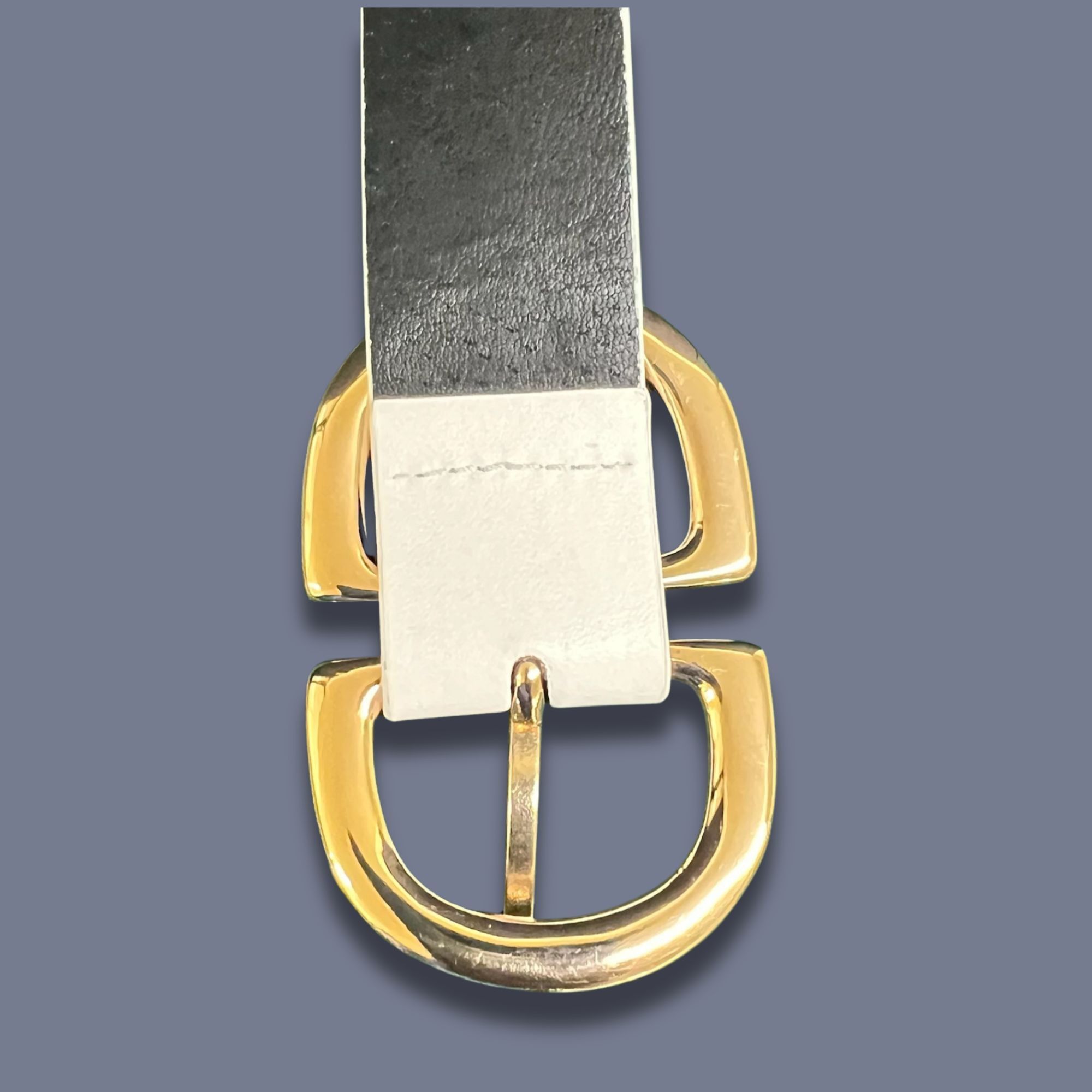 Other Womens Skinny PU Leather Belt With Gold Buckle Size ONE SIZE - 4 Thumbnail