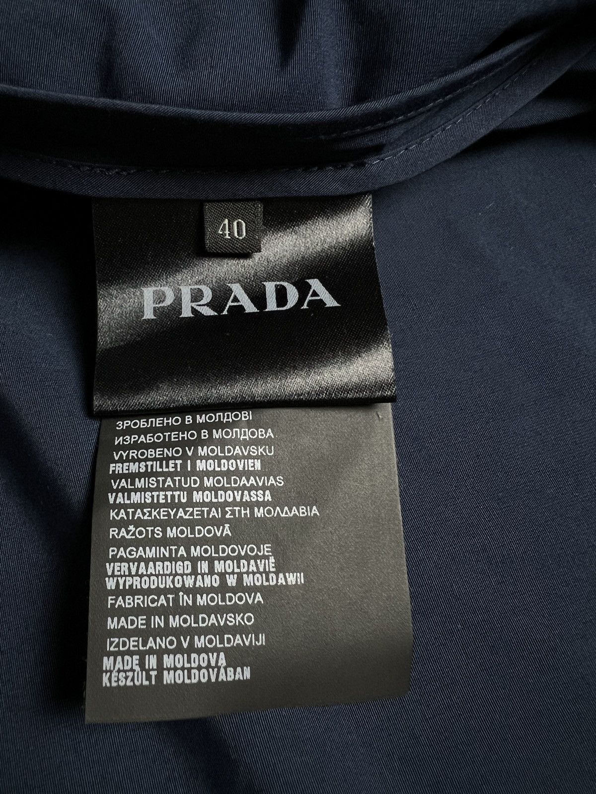 Prada Classic Prada Rain Trench Coat Double-Breasted Rare Blazer Size S / US 4 / IT 40 - 16 Thumbnail