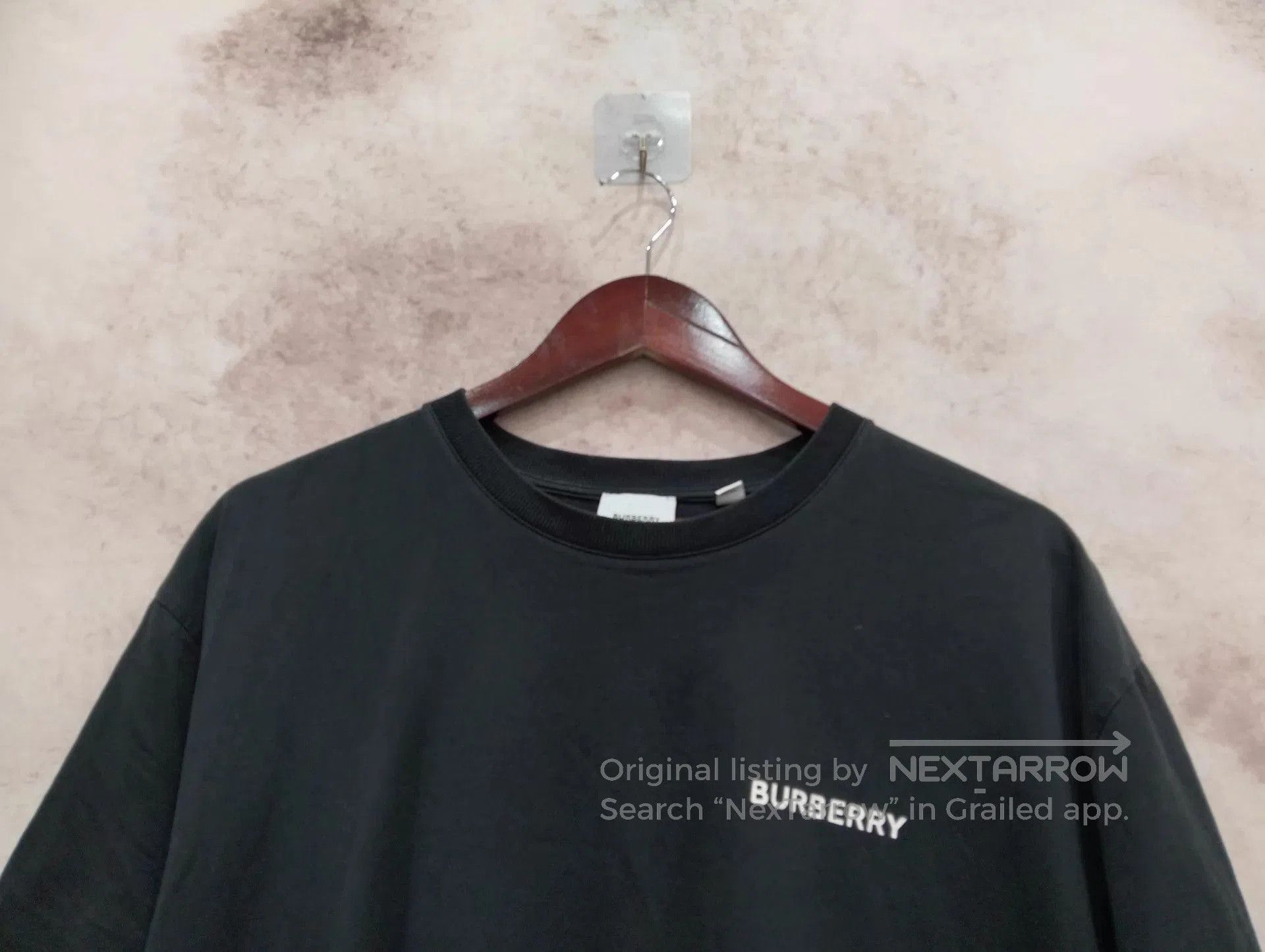 Burberry Black Short Sleeve T-Shirt. Size US M / EU 48-50 / 2 - 8 Thumbnail
