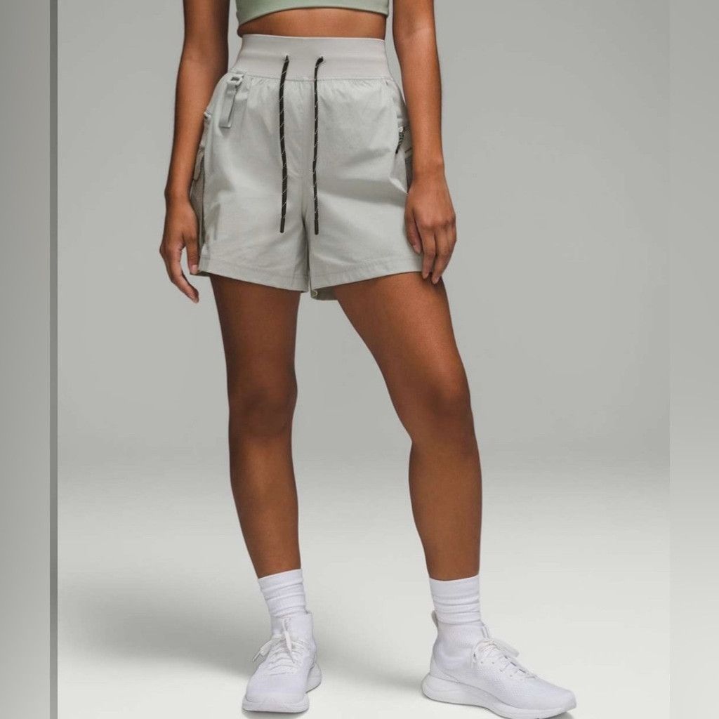 Lululemon Lululemon Athletica Gray Multi Pocket Cargo High-Rise Hiking Size 26" / US 2 / IT 38 - 1 Thumbnail