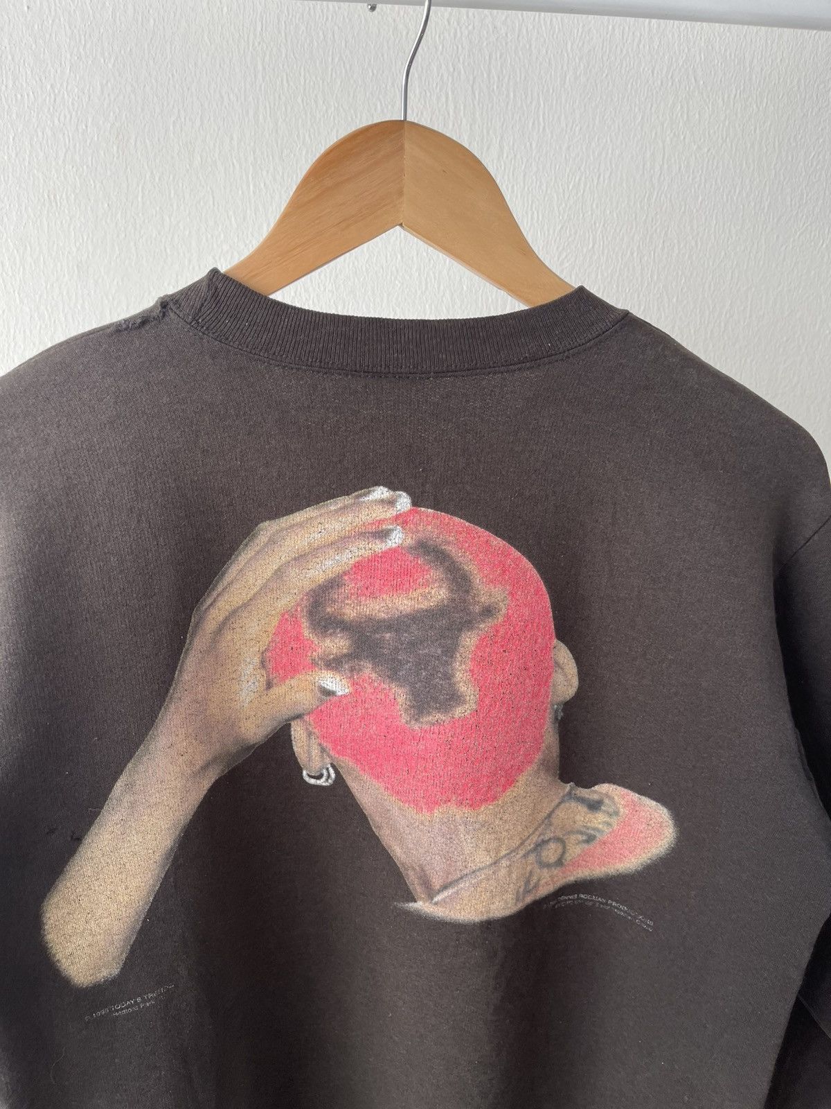 NBA × Vintage 1996 Dennis Rodman Faded Sweatshirt Size US M / EU 48-50 / 2 - 7 Thumbnail