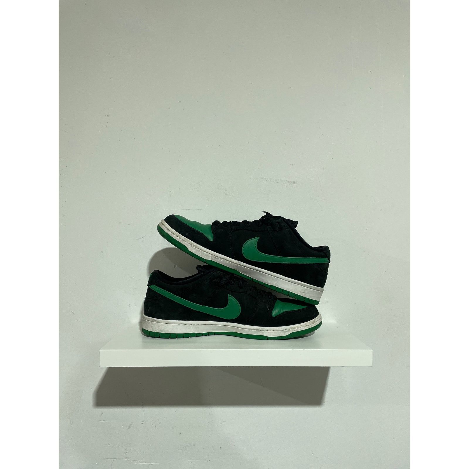 Nike NIKE SB DUNK LOW PINE GREEN J PACK SIZE 11 Size US 11 / EU 44 - 4 Thumbnail