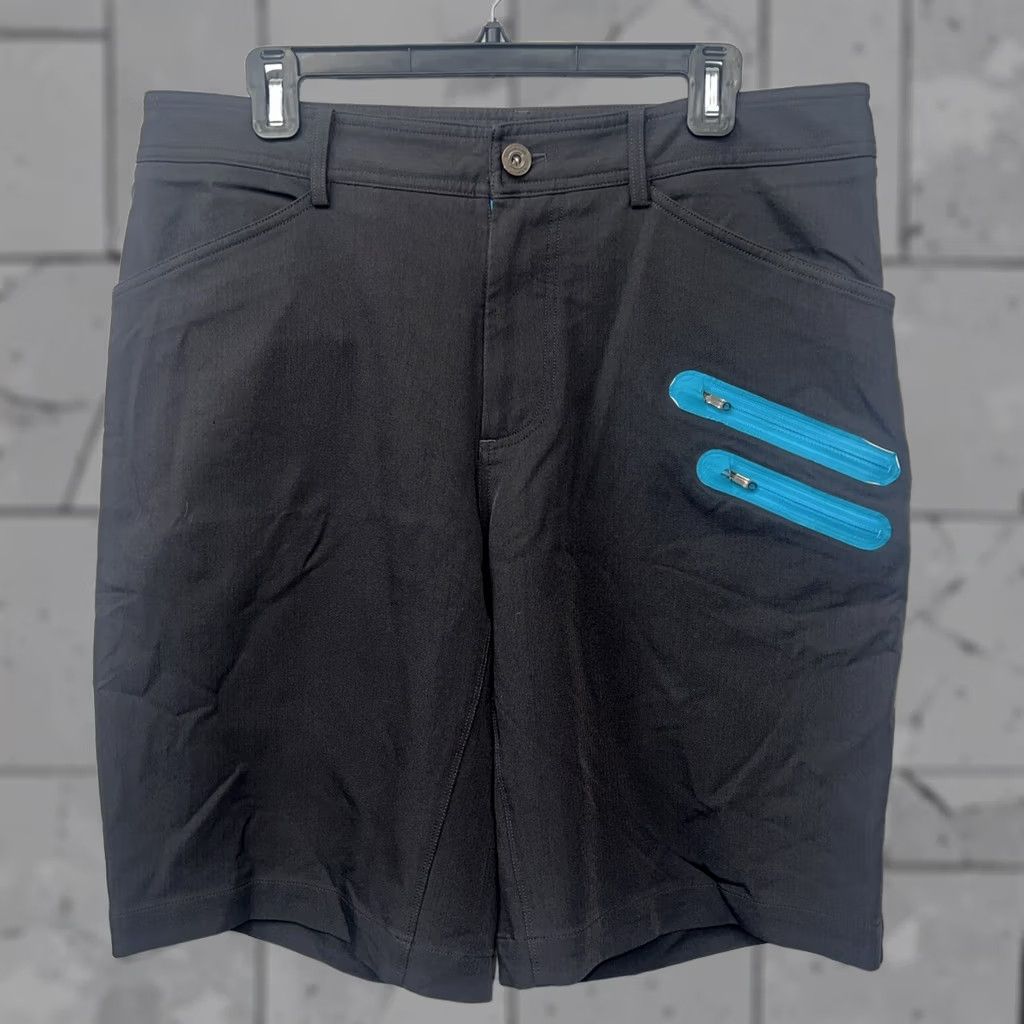 Lululemon Lululemon Athletica Gray Chino Shorts Mens 36 Gray Regular Size 36 Men Size US 36 / EU 52 - 1 Thumbnail