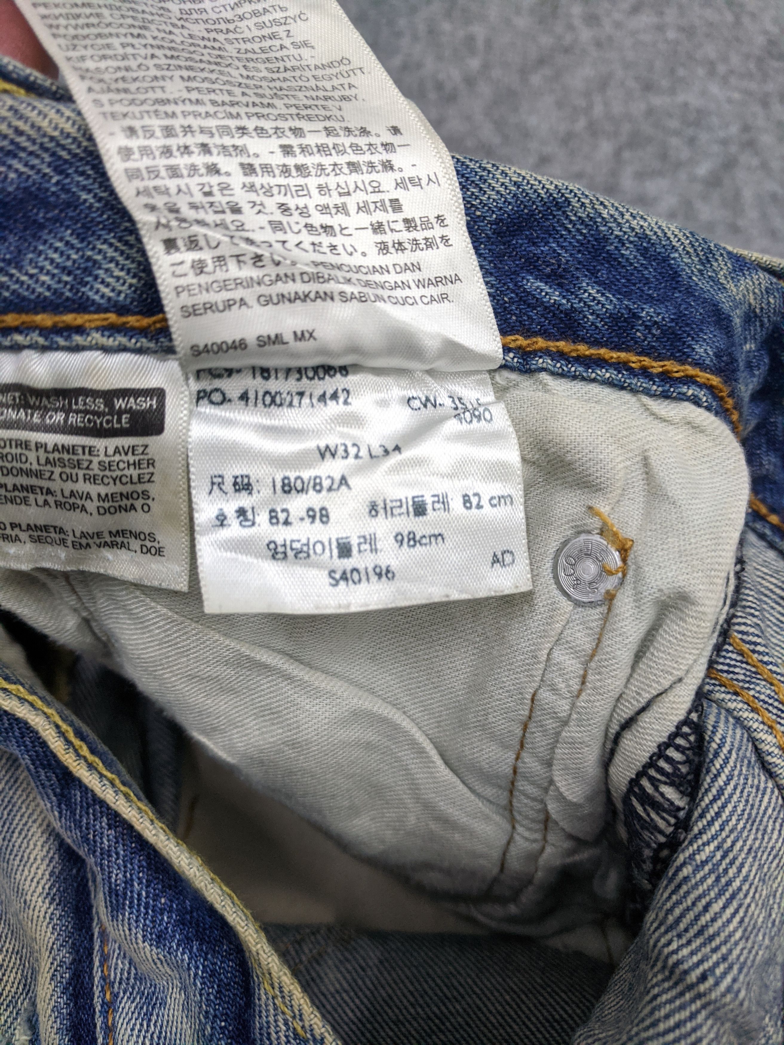 Levi's × Vintage Vintage Distressed Levis 501 Faded Blue Jeans 33x33 Size US 33 - 8 Thumbnail