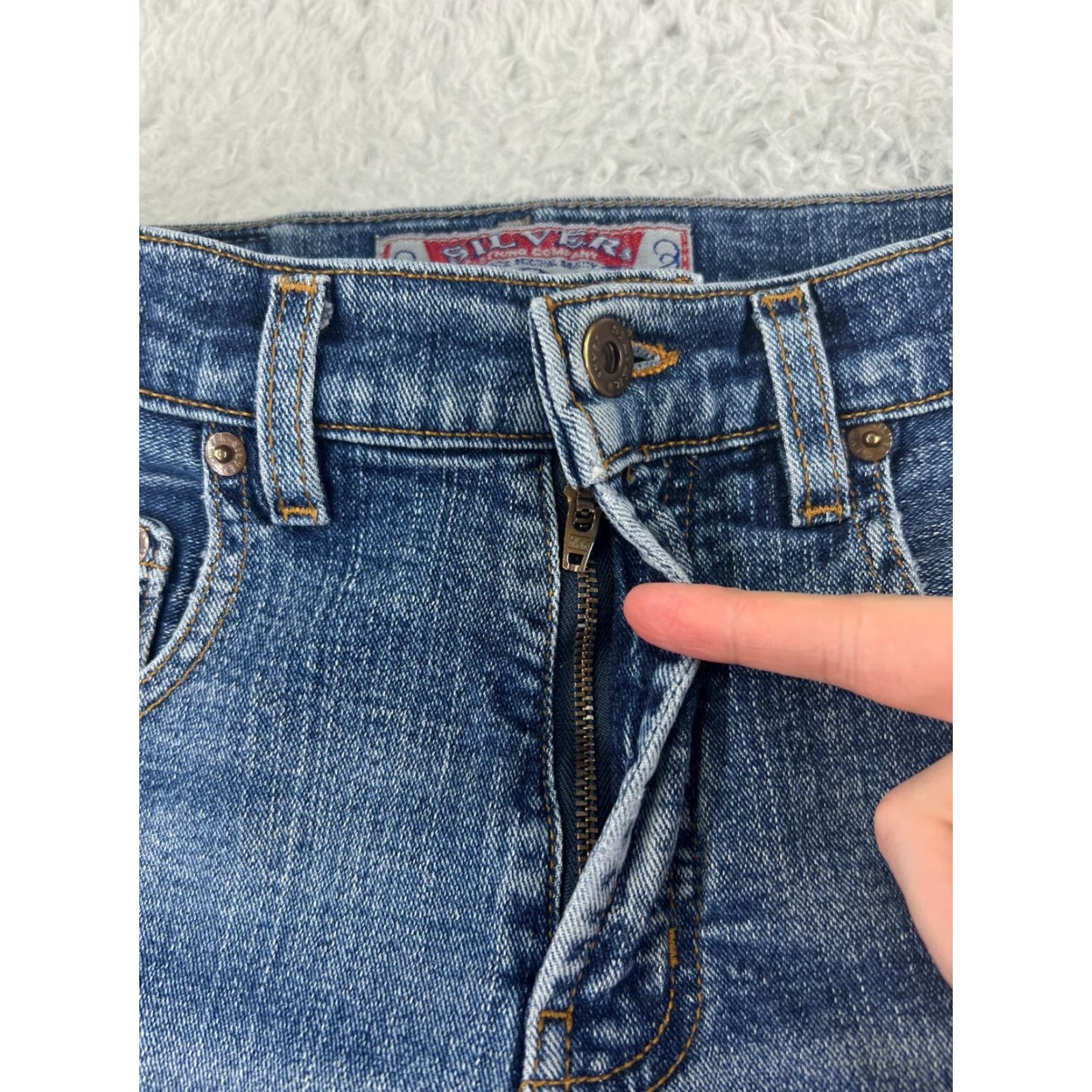 Silver Jeans Co. Silver Clothing Co Pants Womens 26 Blue Denim Medium Wash Bootcut Cotton Blend Size 26" / US 2 / IT 38 - 6 Thumbnail