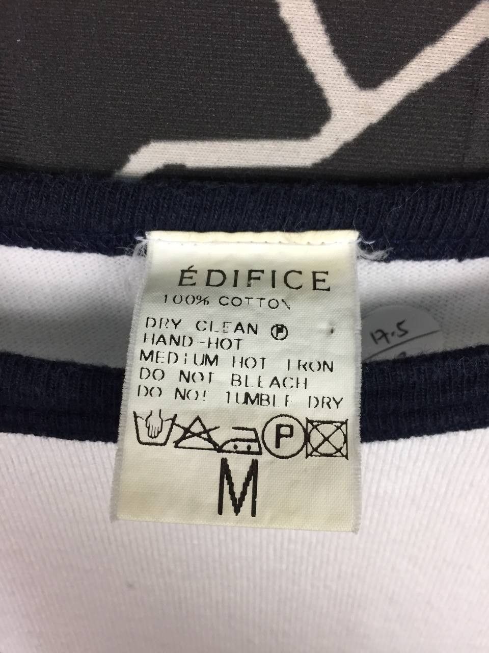 Edifice Japan Edifice Japan Hand Minimalist Ink Artwork Graphic Tee Size US S / EU 44-46 / 1 - 10 Thumbnail