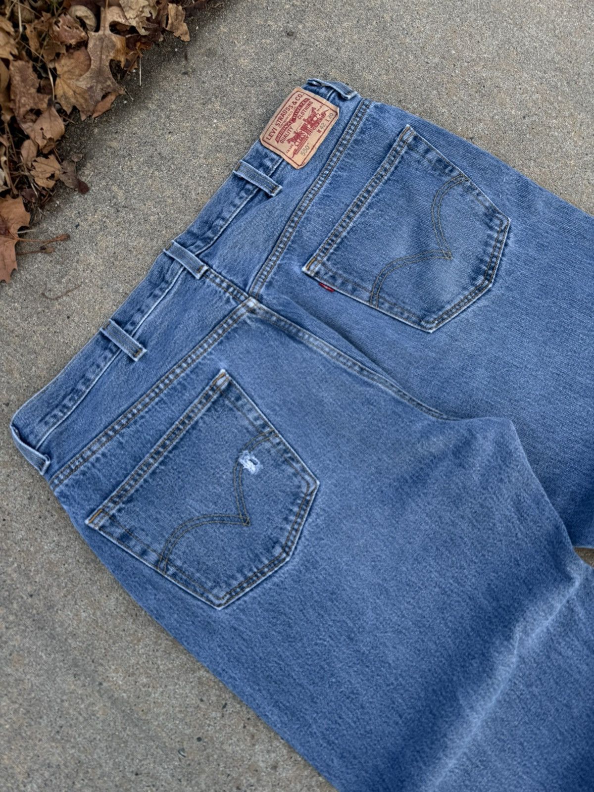 Levi's Vintage 00’s Levi’s 550 Relaxed Fit Size 42X30 Size US 42 / EU 58 - 8 Thumbnail