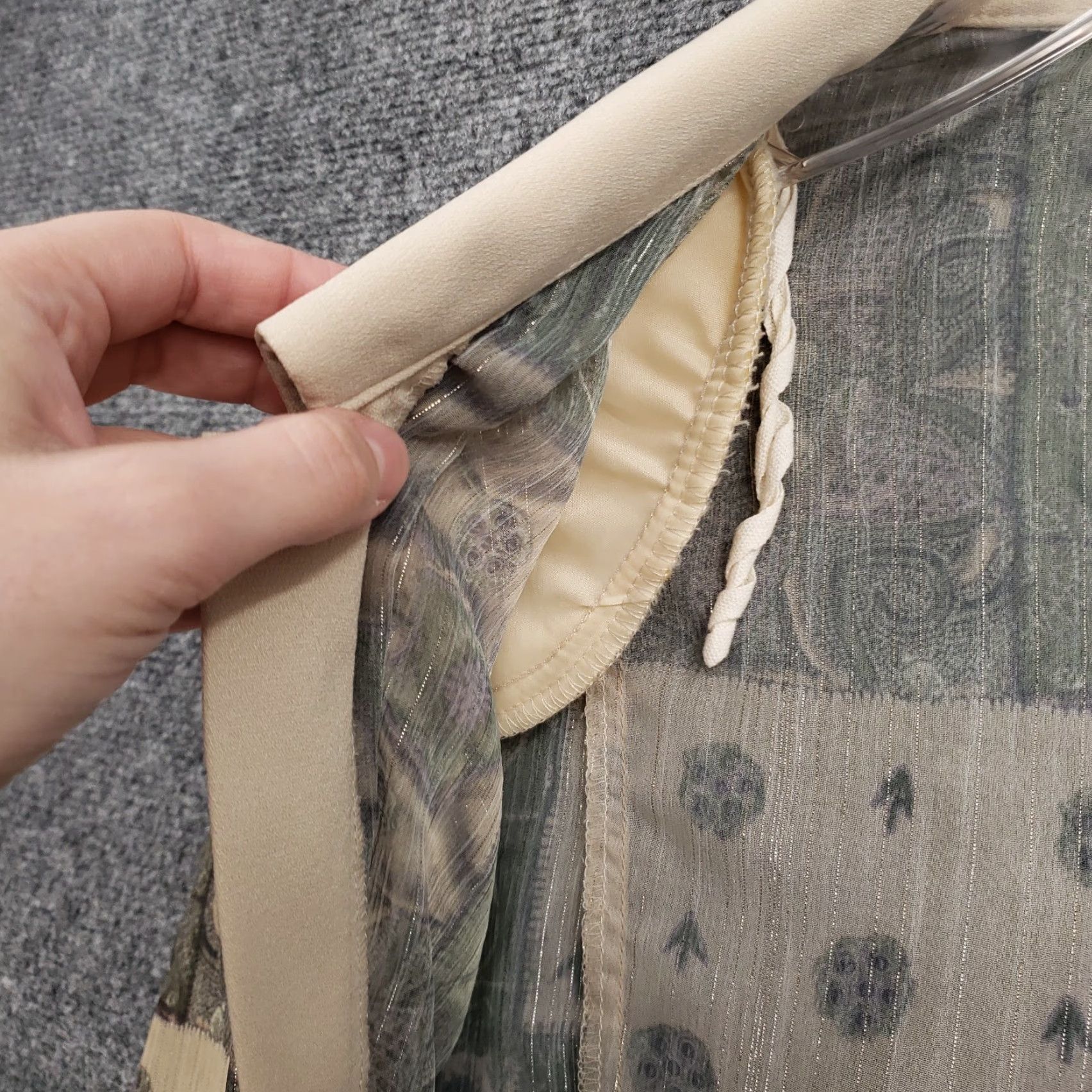 Vintage VINTAGE R&M Richards Petite Patchwork Top Womens 14P Beige Paisley Boho 3/4 Sleeve Button-Up Shirt 80s 90s Womens Size XL / US 12-14 / IT 48-50 - 5 Thumbnail