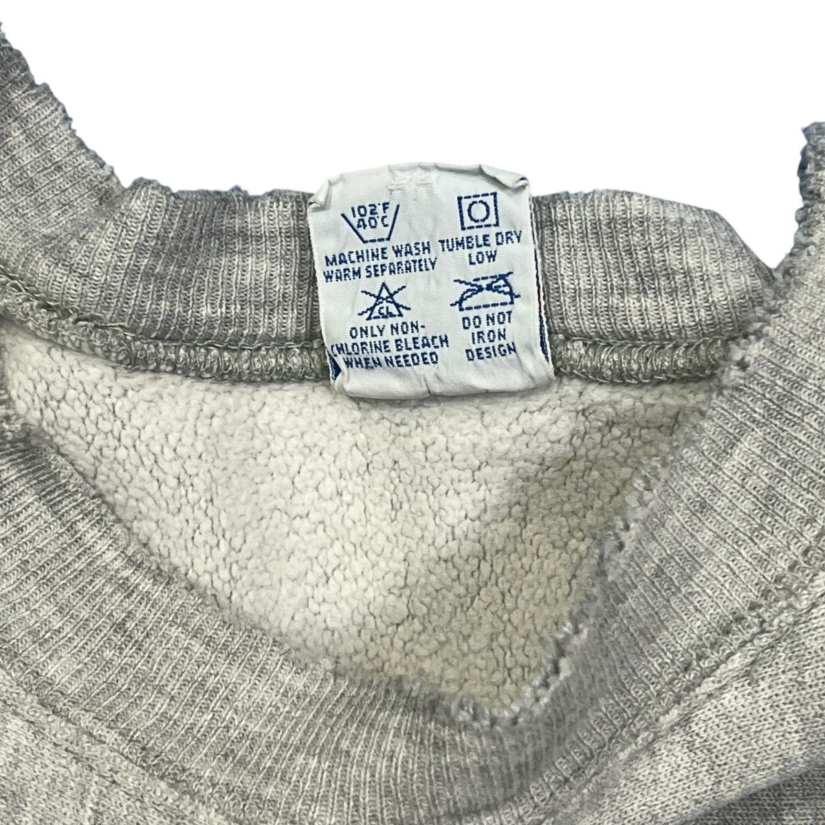 Champion Champion Reverse Weave SUFFOLK LAW Heavy Cotton Sweatshirt Size US XL / EU 56 / 4 - 4 Thumbnail