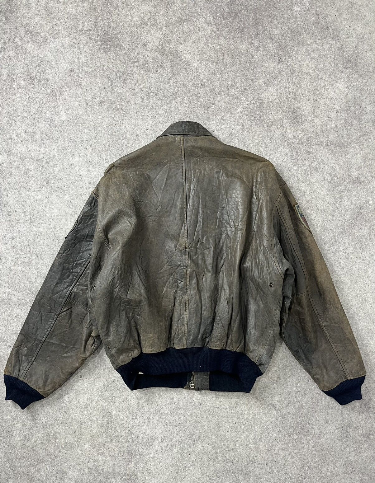 Avirex AVIREX type A-2 topgun 80’s distressed leather flight jacket Size US L / EU 52-54 / 3 - 18 Thumbnail