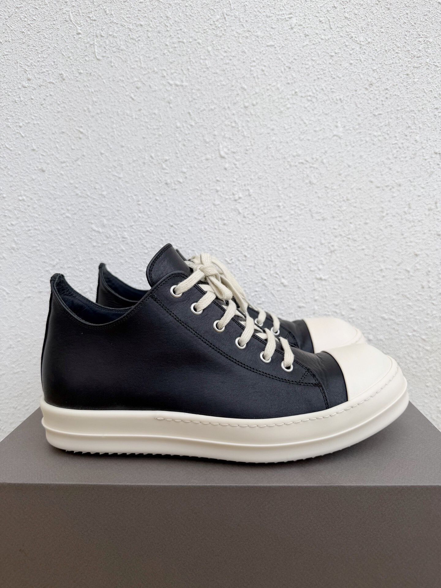Rick Owens Rick Owens RO Low-Top Leather Shoes Size US 9 / EU 42 - 1 Thumbnail