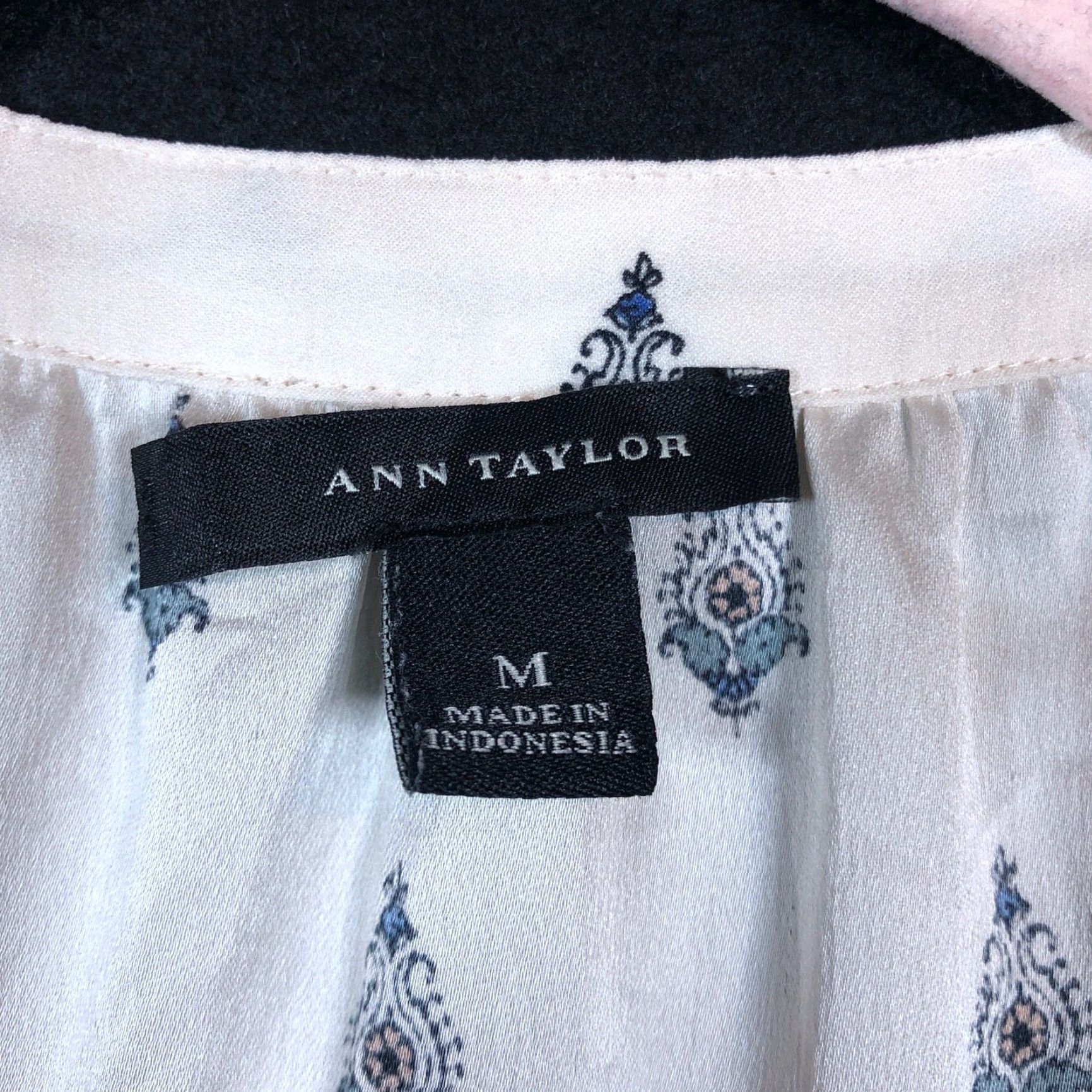 Ann Taylor VINTAGE Ann Taylor Womens Blouse White Multi Sleeveless Tank V Neck Front Tie Medium Size M / US 6-8 / IT 42-44 - 6 Thumbnail