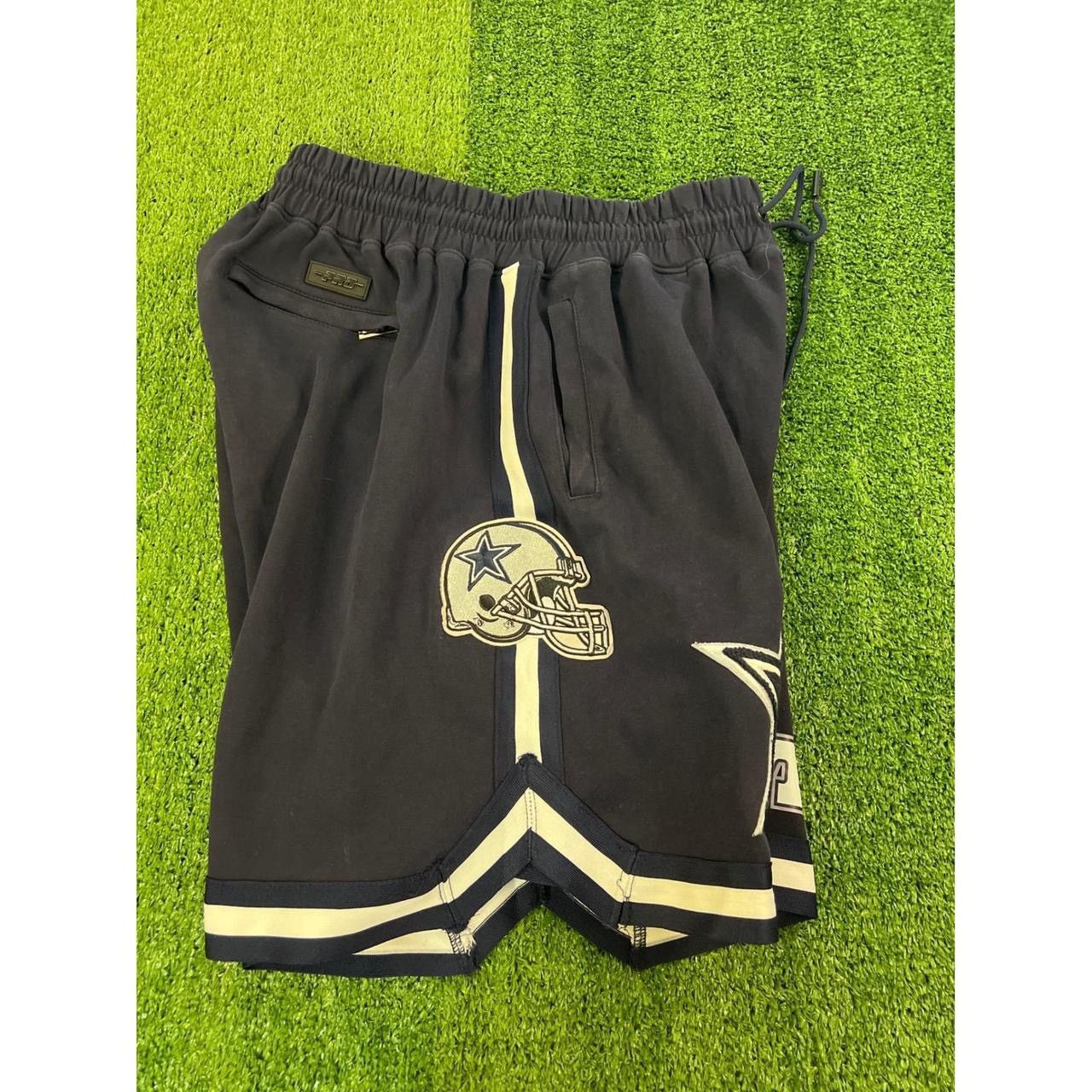 Pro Standard Pro Standard Dallas Cowboys Shorts Mens XL Blue NFL Size US 34 / EU 50 - 7 Thumbnail