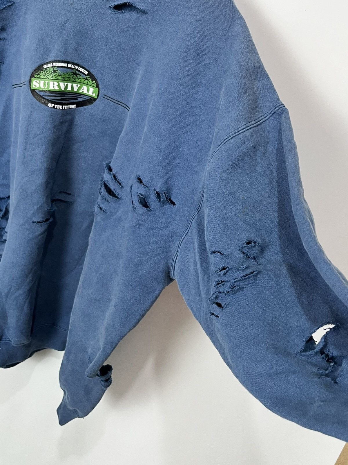 Hanes Crazy distressed Vintage Sweatshirt hanes Size US XL / EU 56 / 4 - 3 Thumbnail